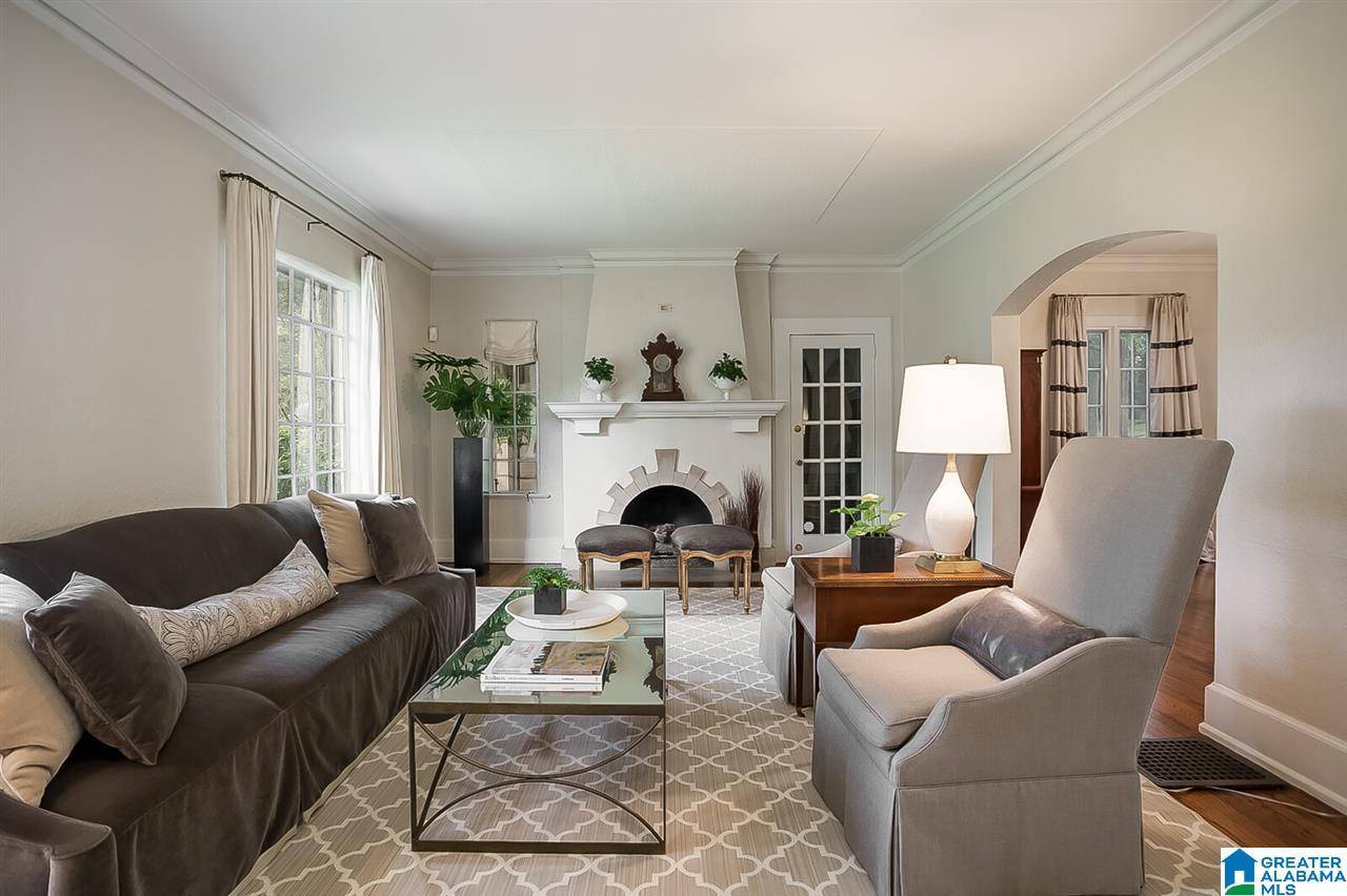 Mountain Brook, AL 35223,3025 CANTERBURY ROAD