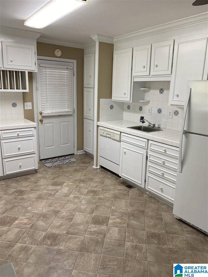 Tuscaloosa, AL 35404,2932 NE COLONIAL DRIVE