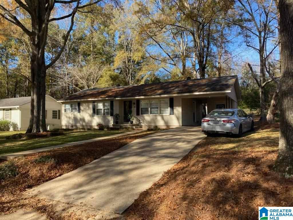 Sylacauga, AL 35150,912 W HICKORY STREET