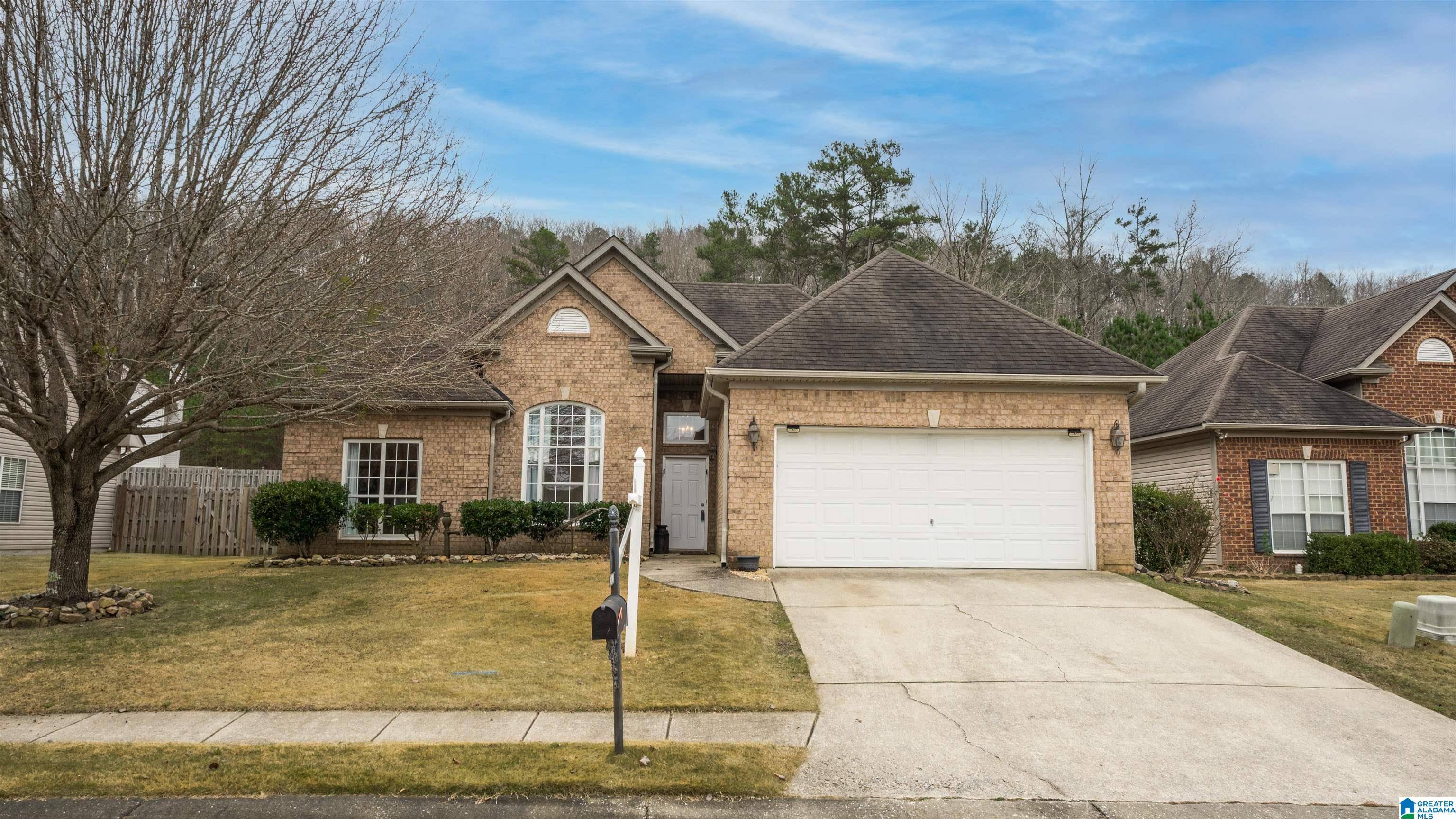 Sterrett, AL 35147,5928 FOREST LAKES COVE