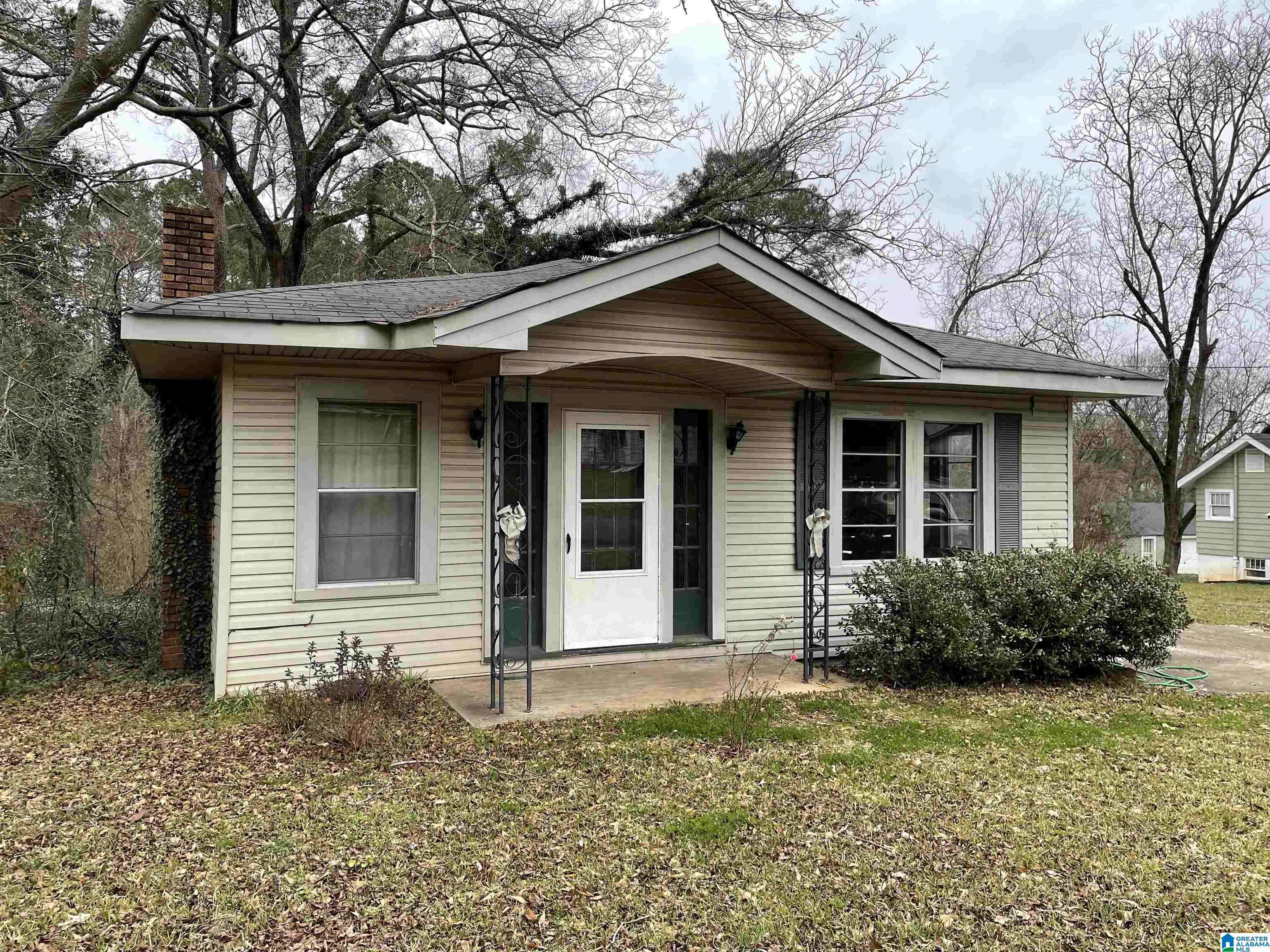 Hueytown, AL 35023,106 WALKER AVENUE