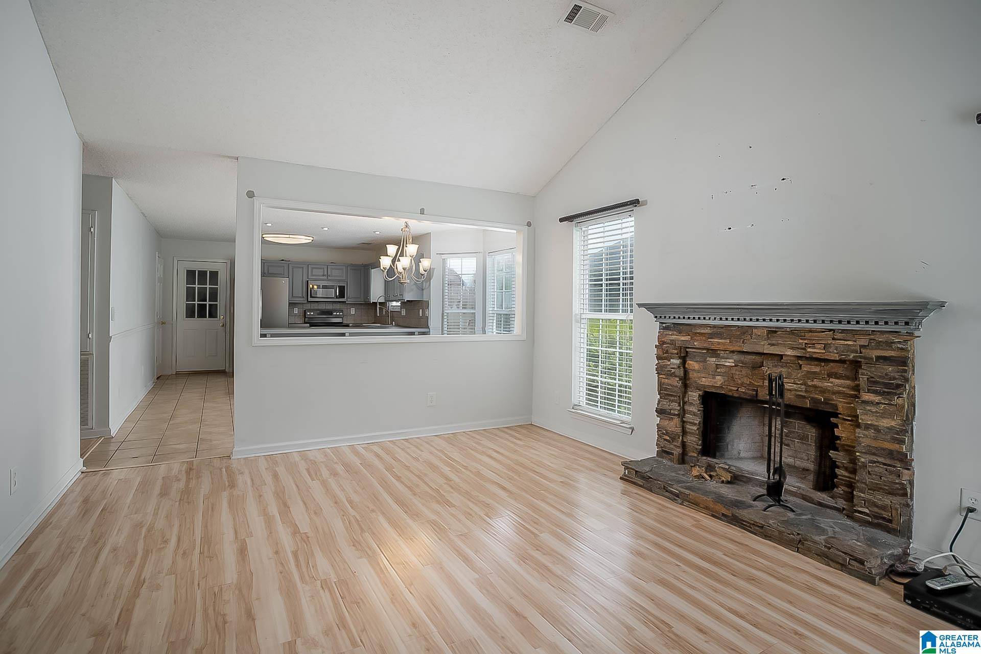Alabaster, AL 35007,120 KING JAMES COURT