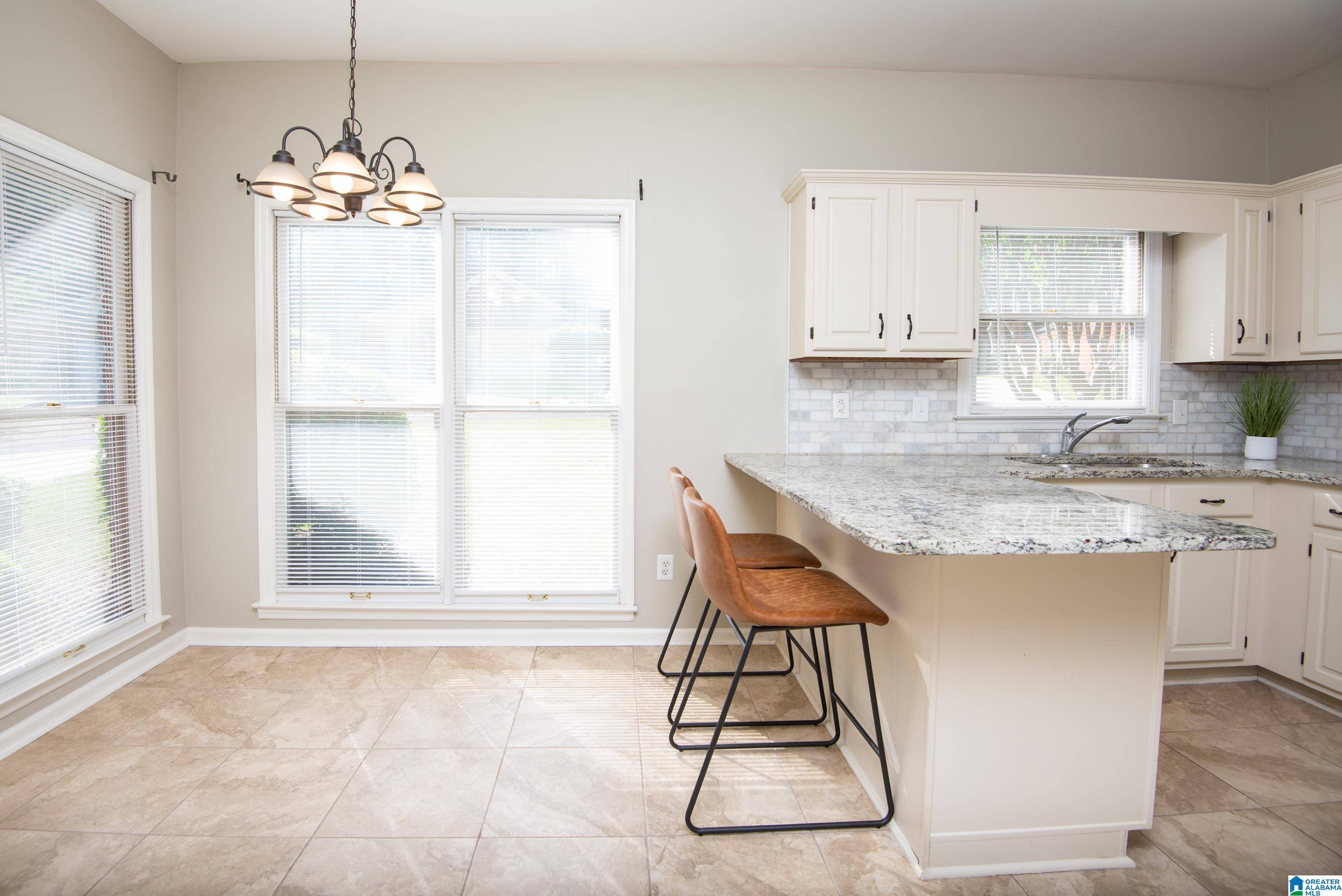 Birmingham, AL 35209,729 ROCKFORD CIRCLE