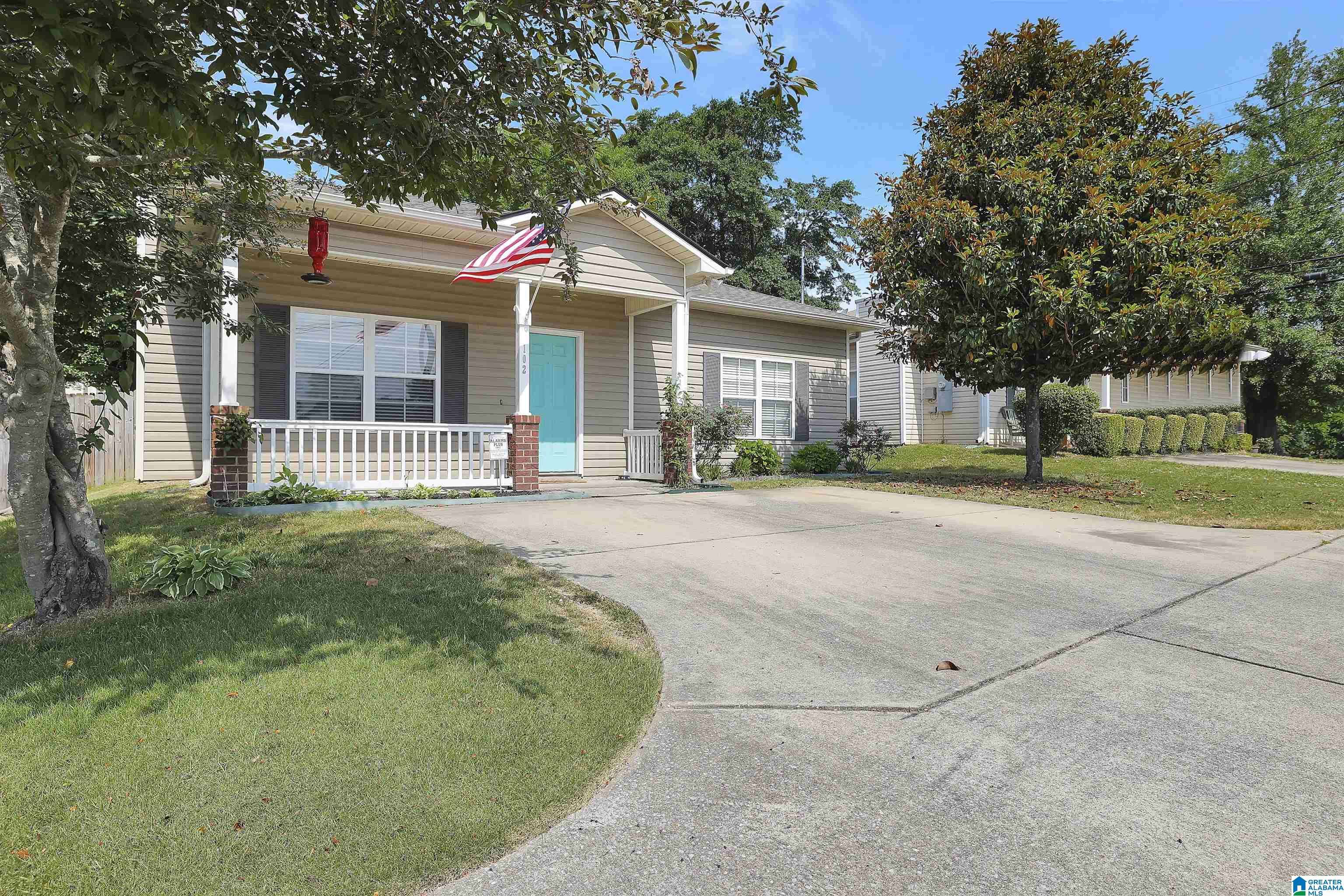 Pelham, AL 35124,102 ROCKBROOK LANE