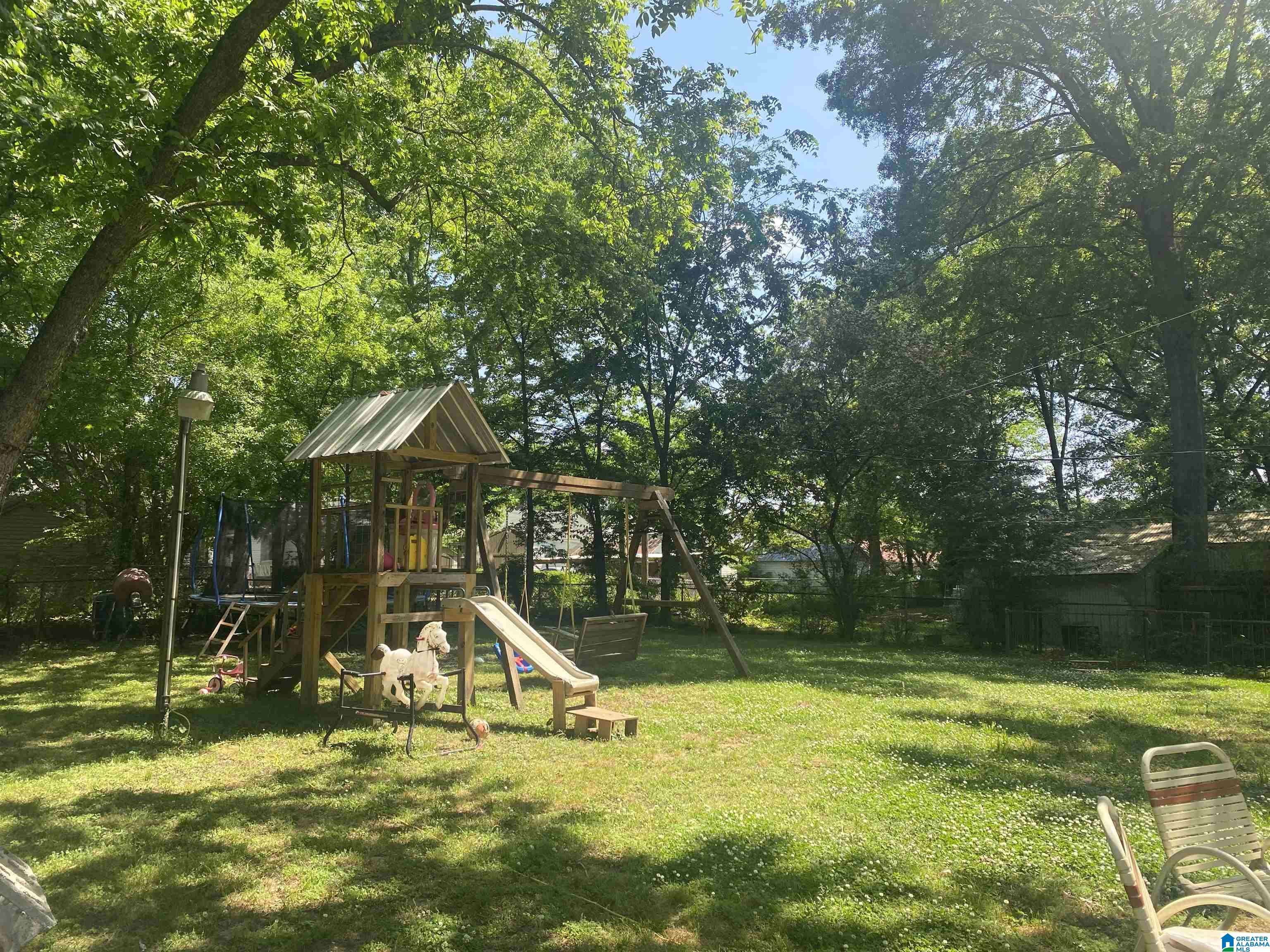 Hueytown, AL 35023,110 JUNE AVENUE