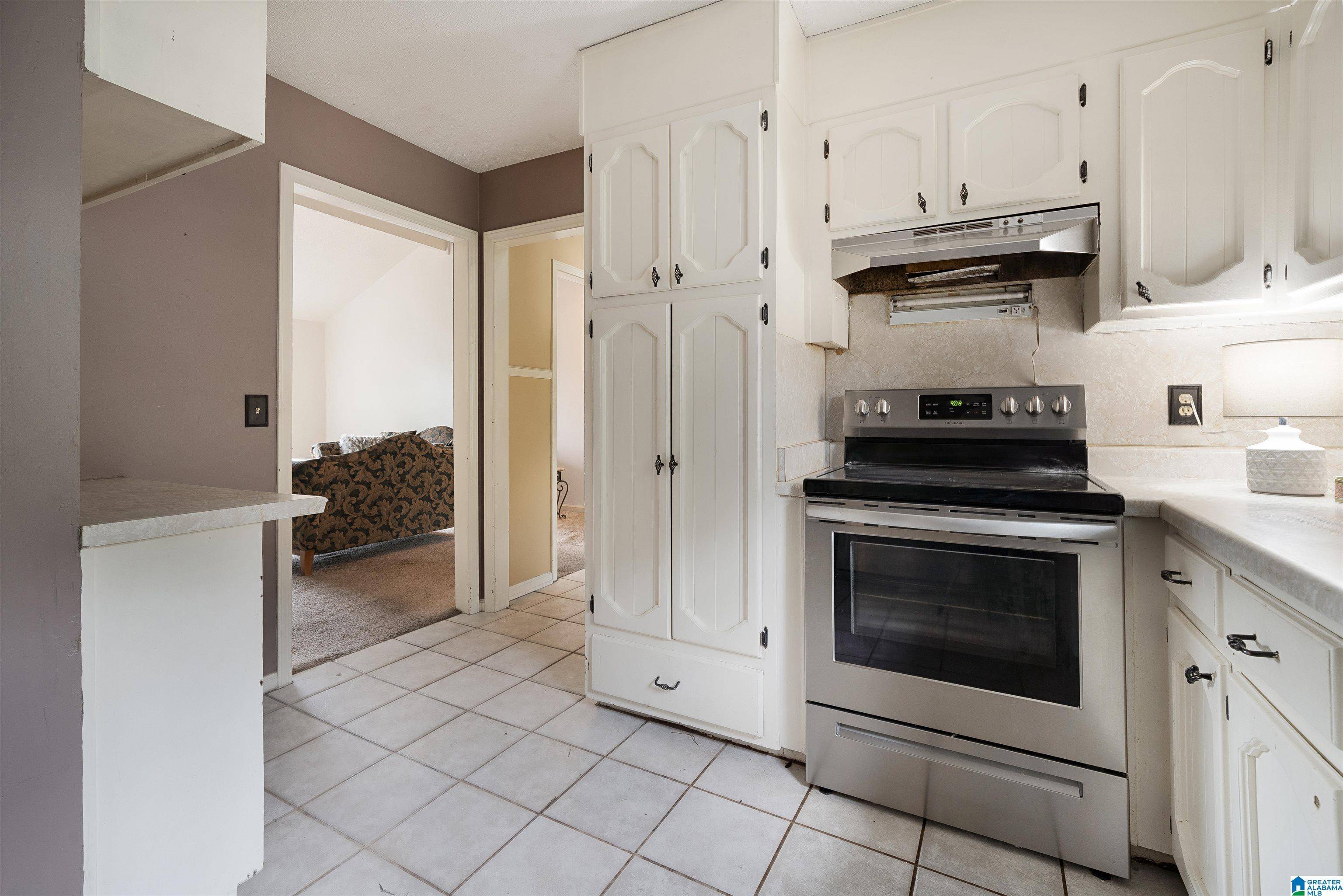 Hueytown, AL 35023,1007 N 26TH AVENUE