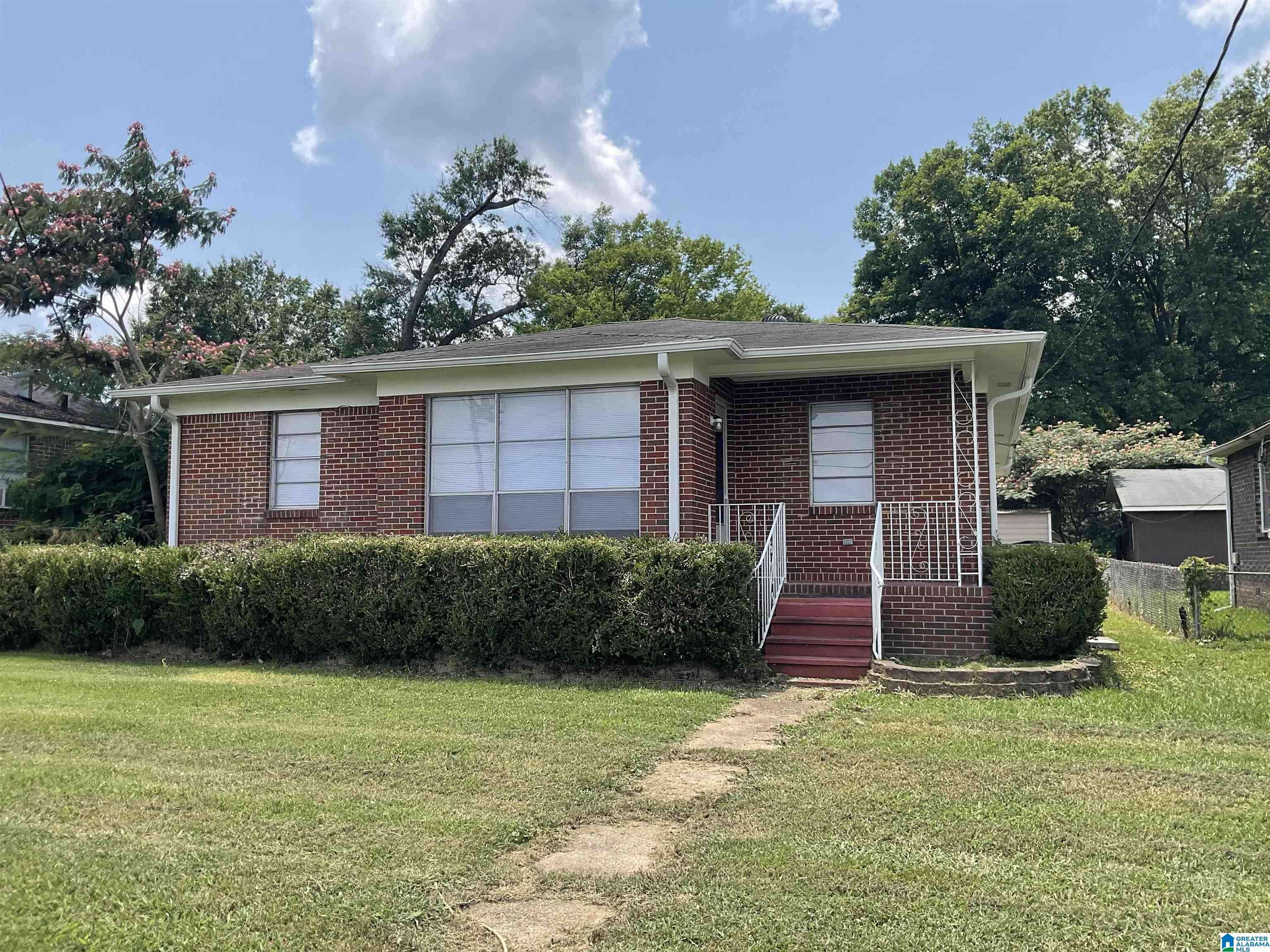 Hueytown, AL 35023,1004 BROOKLANE DRIVE