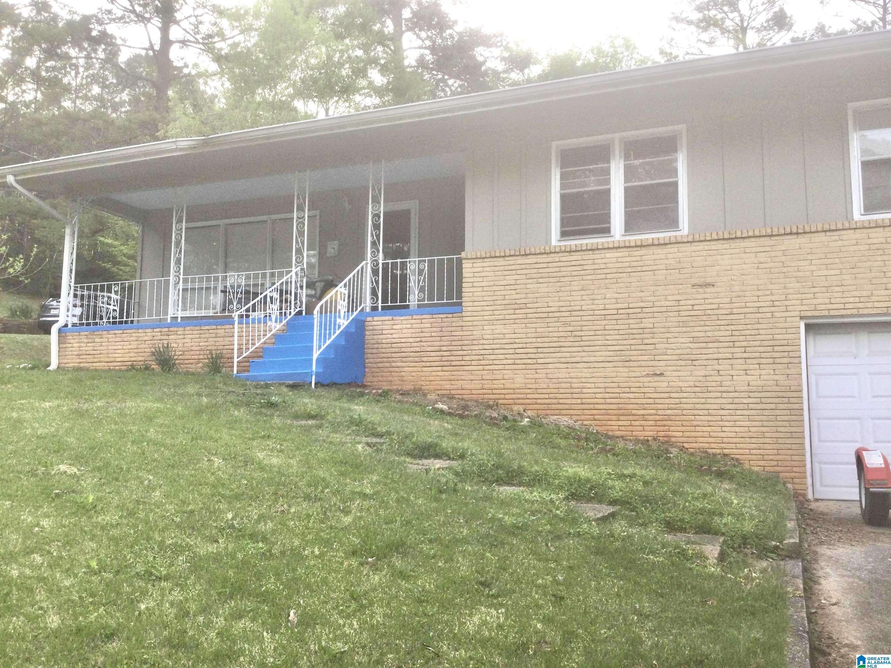 Hueytown, AL 35023,1416 29TH AVENUE