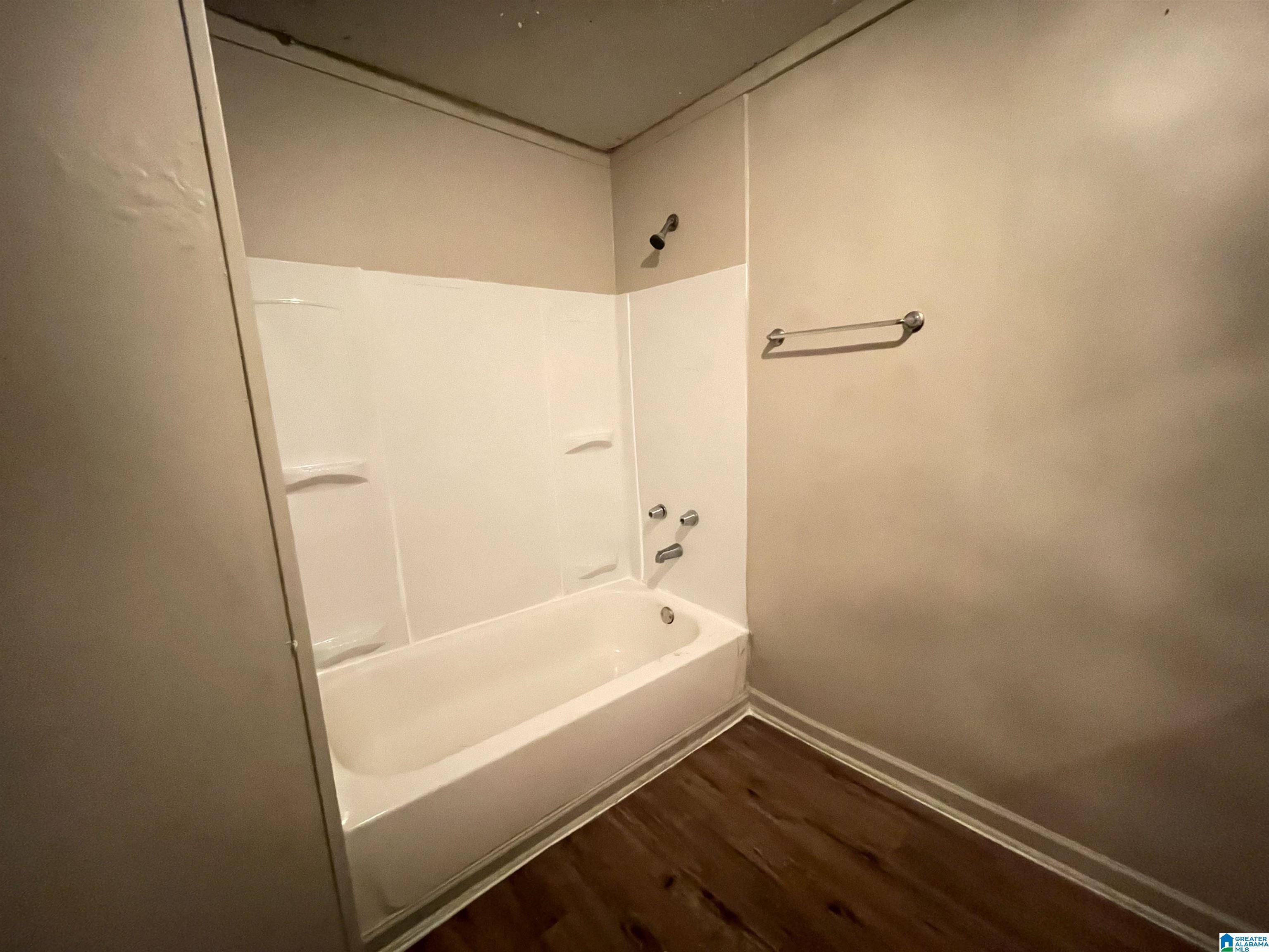 Midfield, AL 35228,810 7TH AVENUE