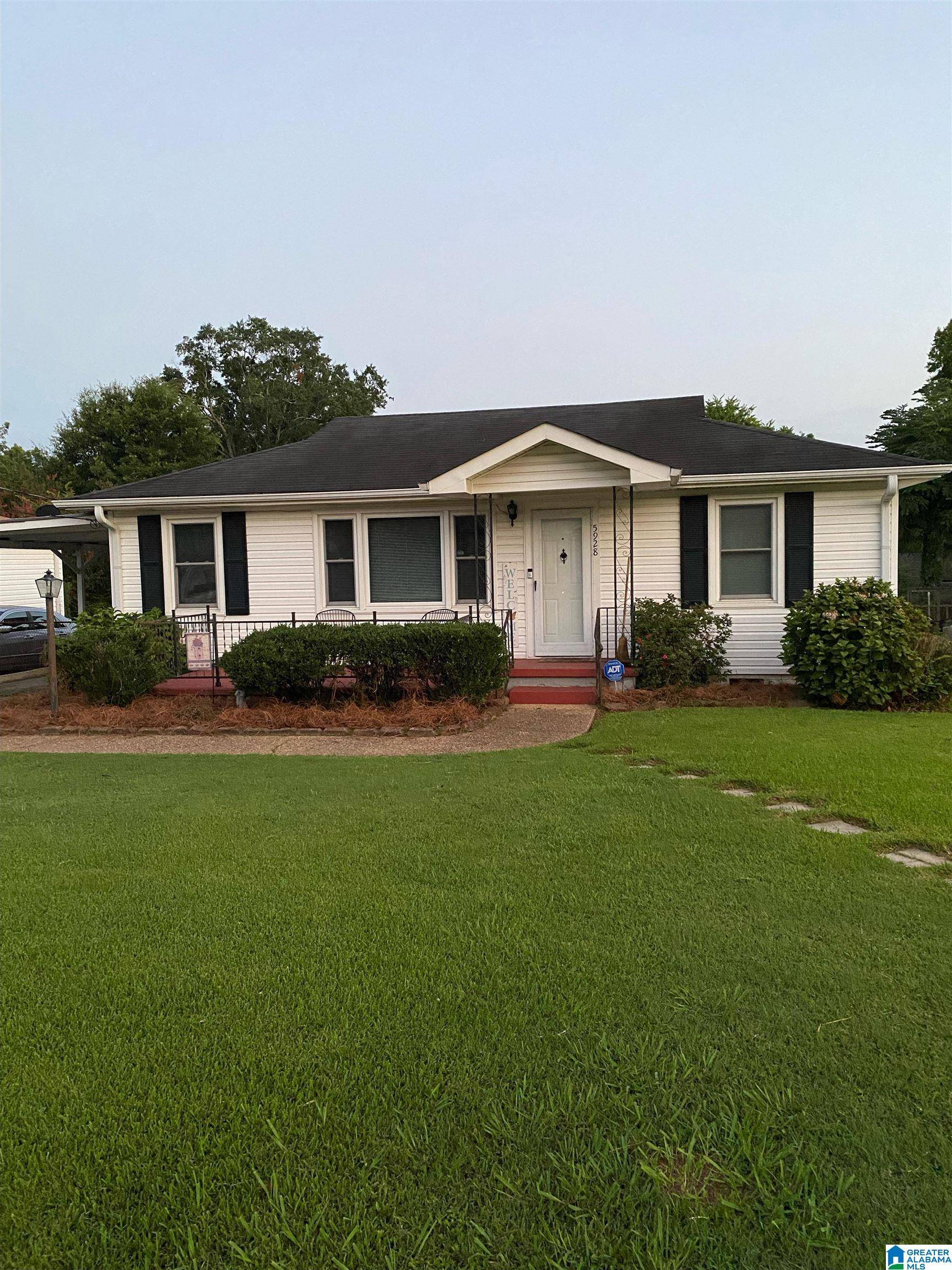 Hueytown, AL 35023,5928 WATTERS DRIVE