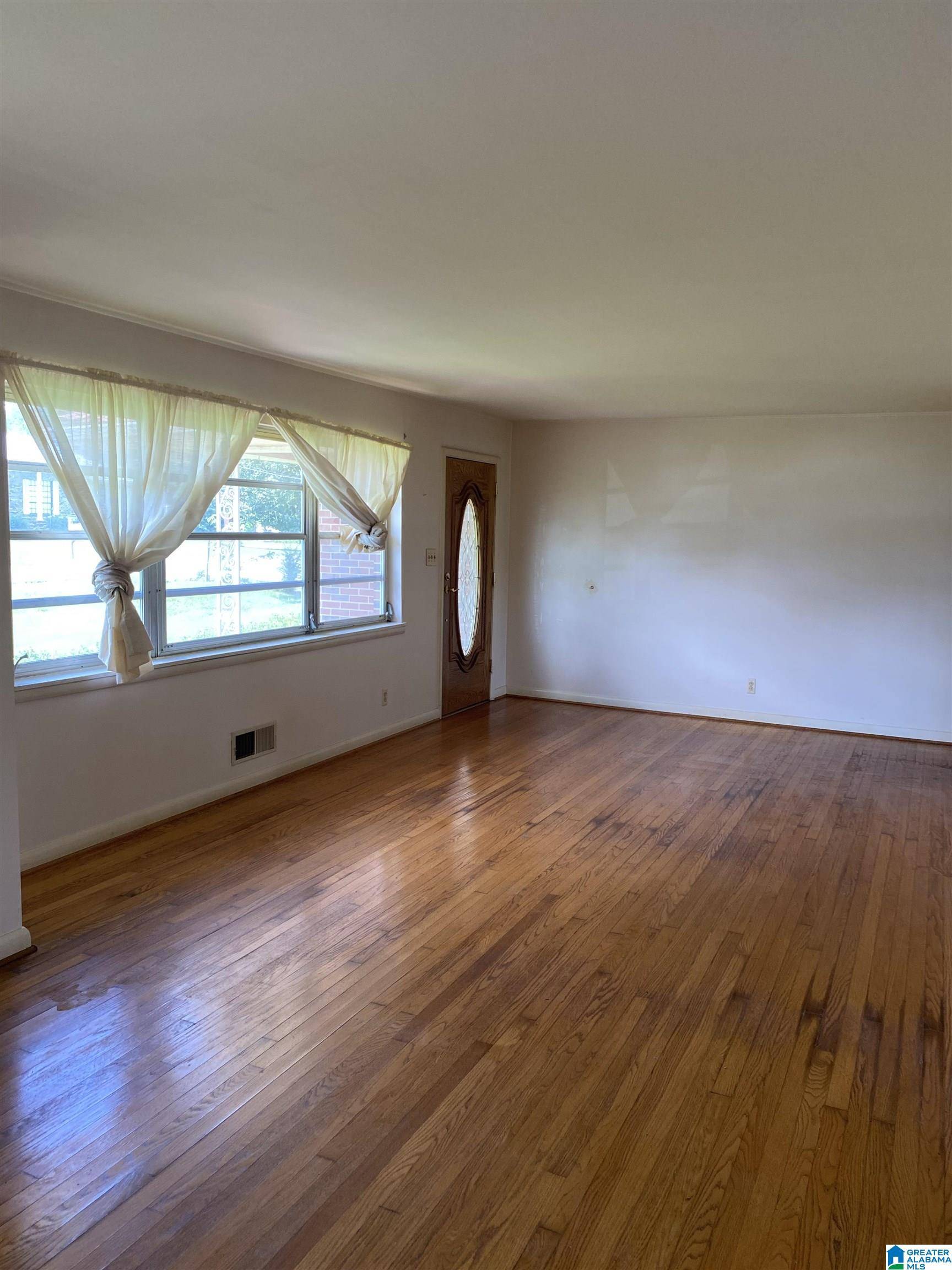 Hueytown, AL 35023,517 GAY ROAD