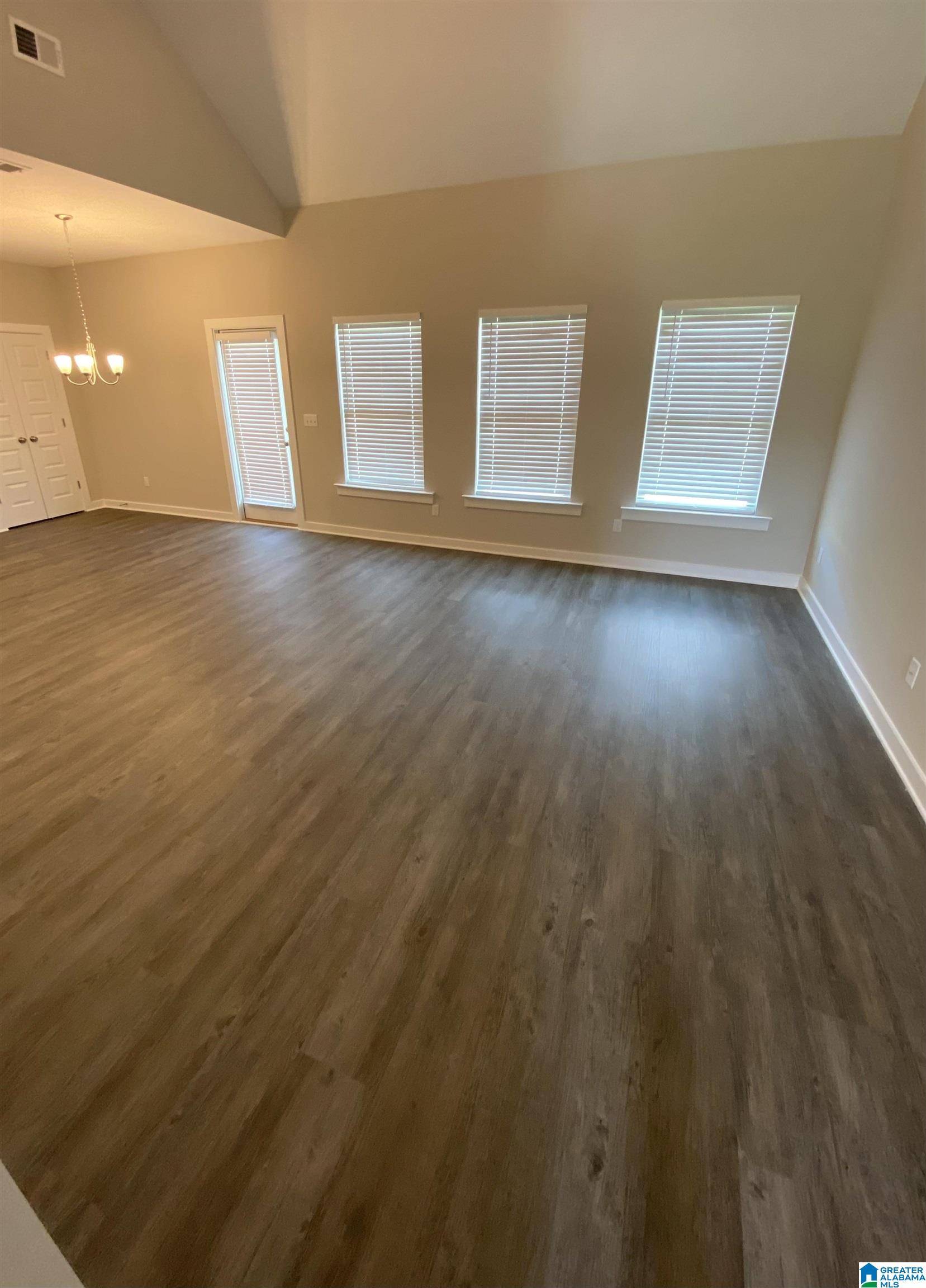 Clanton, AL 35045,107 BALLINGTON WAY