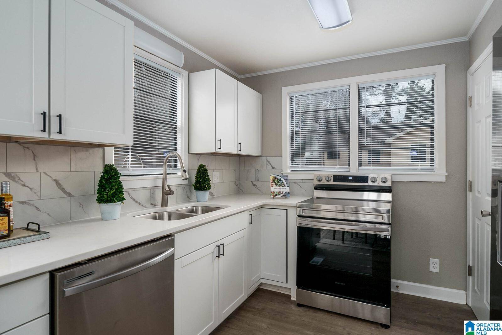 Hueytown, AL 35023,106 WICKSTEAD ROAD