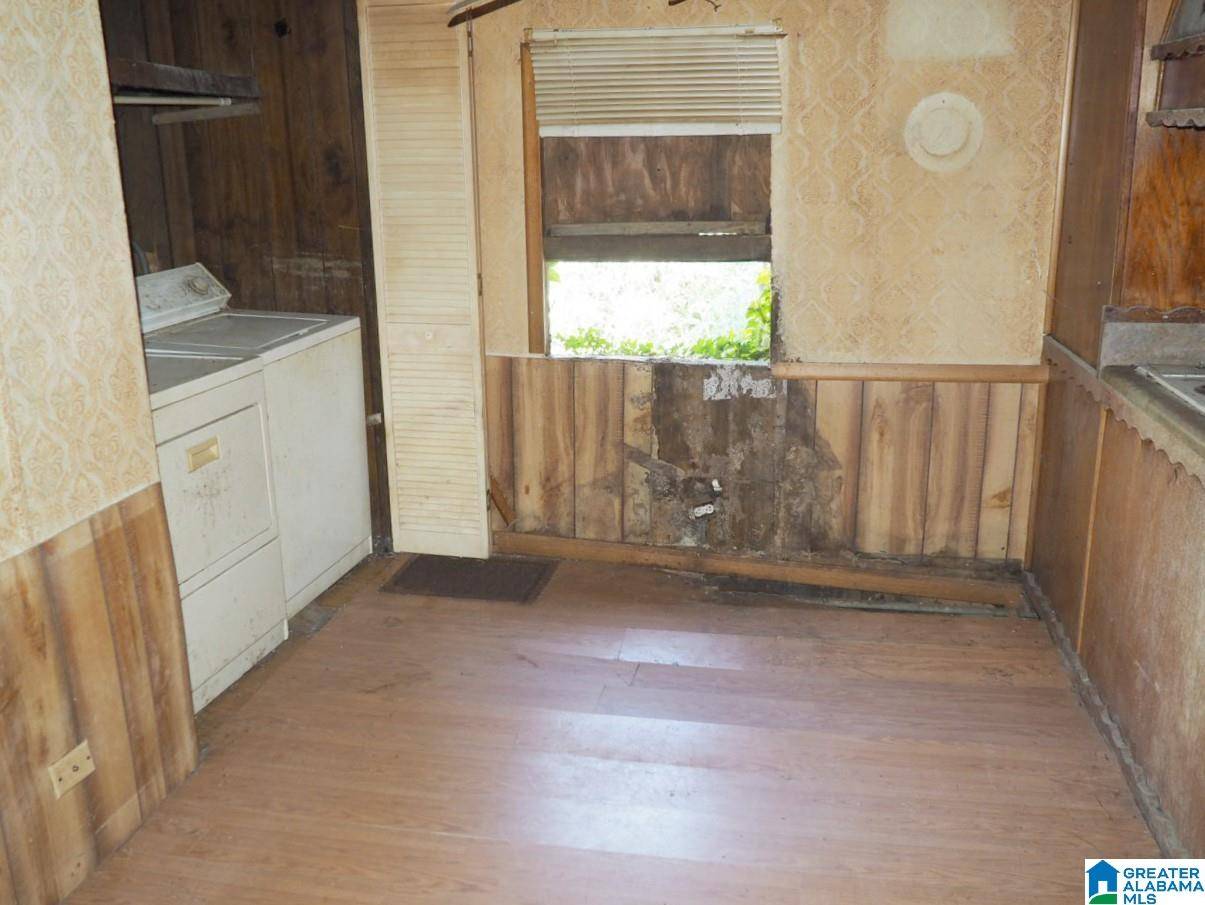 Leeds, AL 35094,555 TRAILS END ROAD