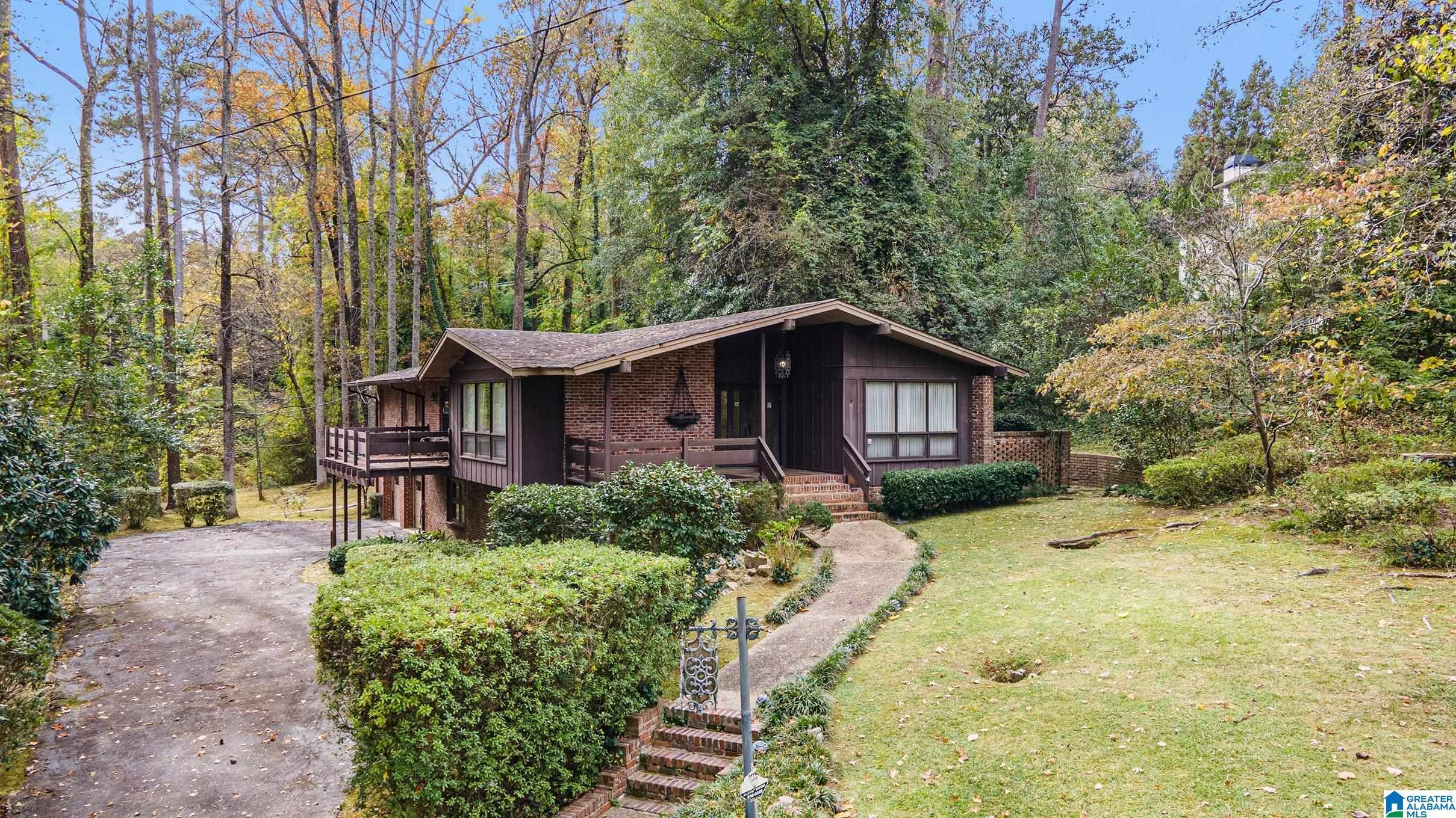 Mountain Brook, AL 35223,2913 PINE HAVEN DRIVE