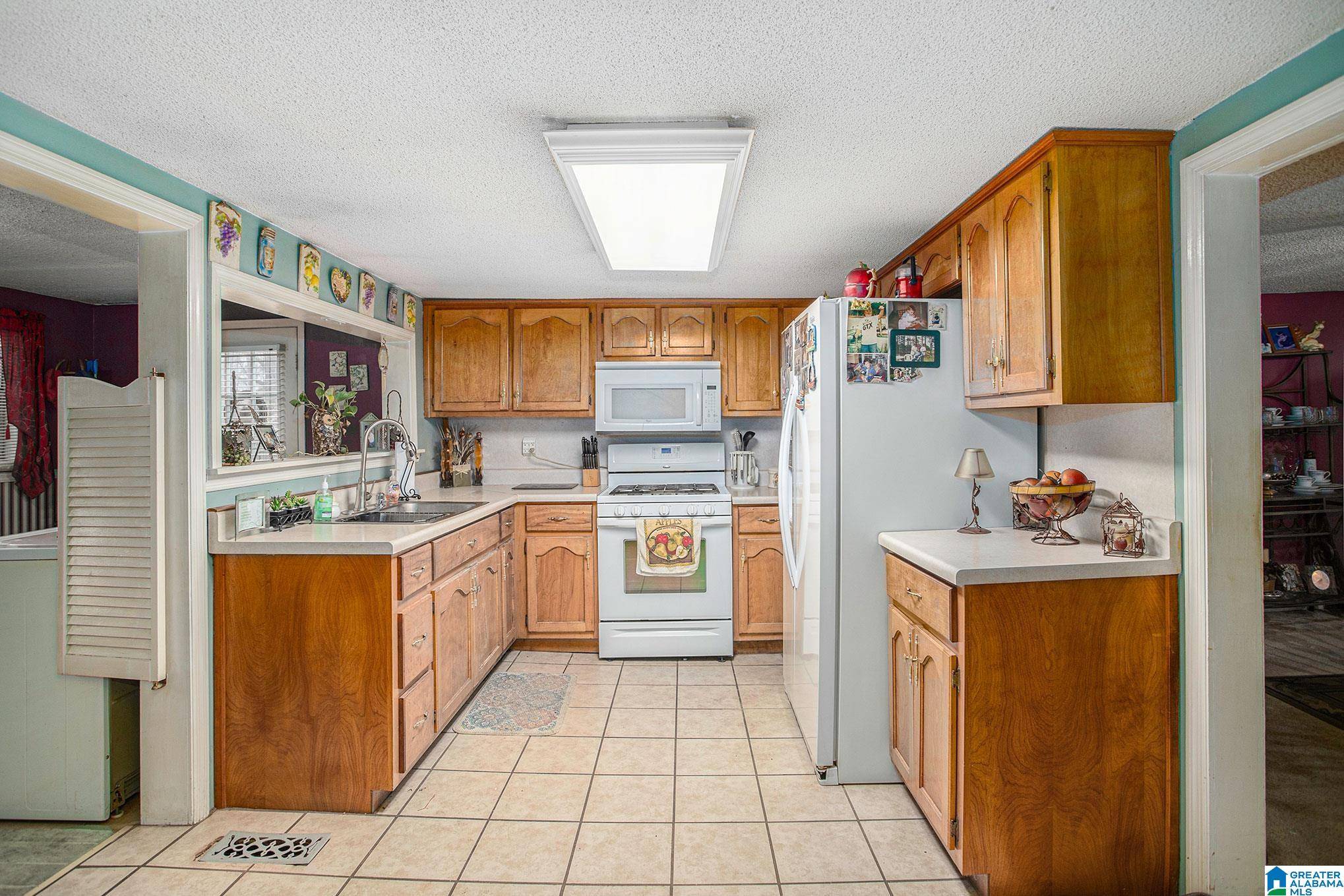 Bessemer, AL 35022,4314 PARADISE LANE