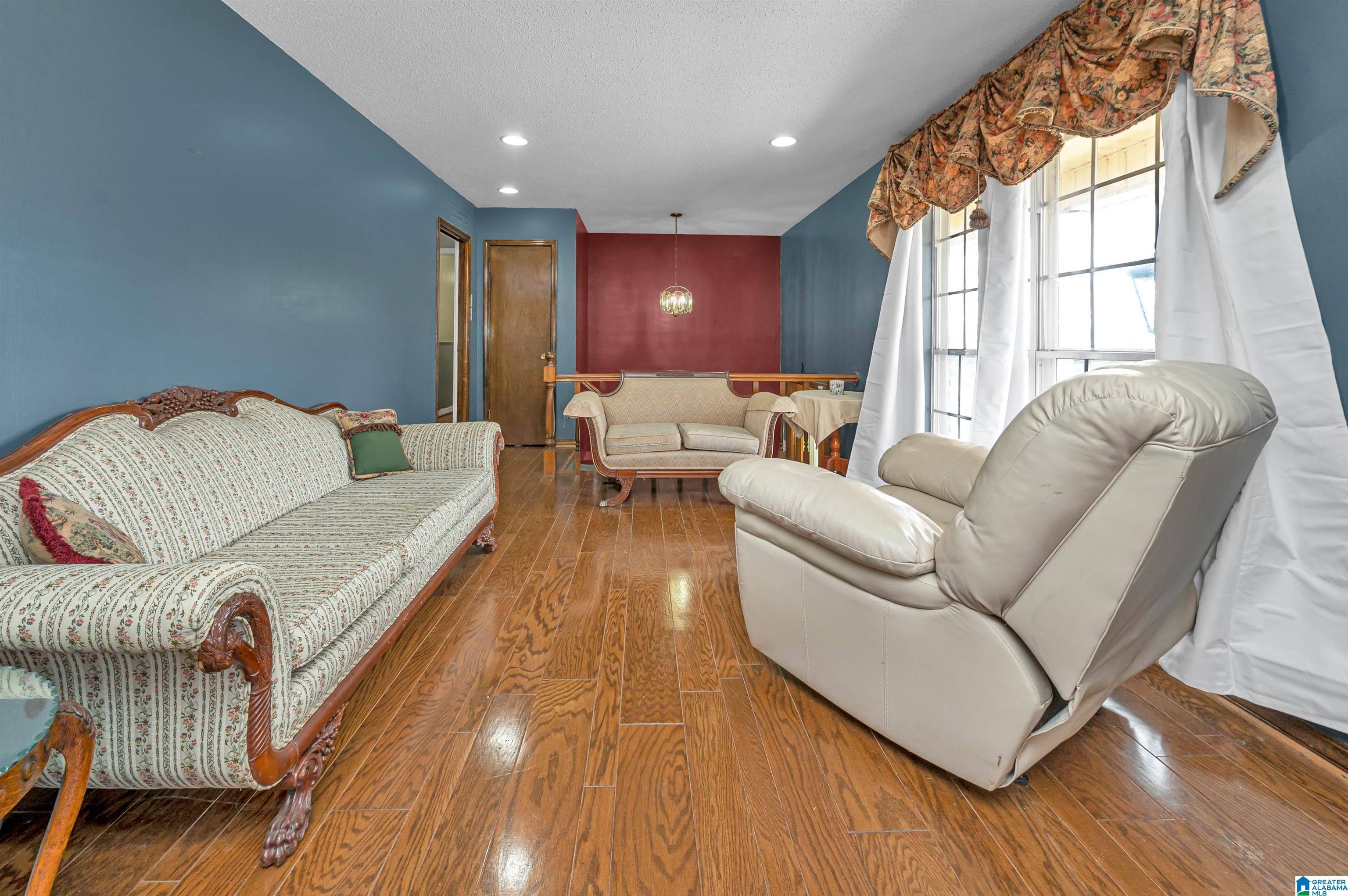 Pleasant Grove, AL 35127,245 5TH AVENUE