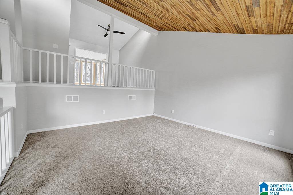 Trussville, AL 35173,127 TWIN LAKES ROAD