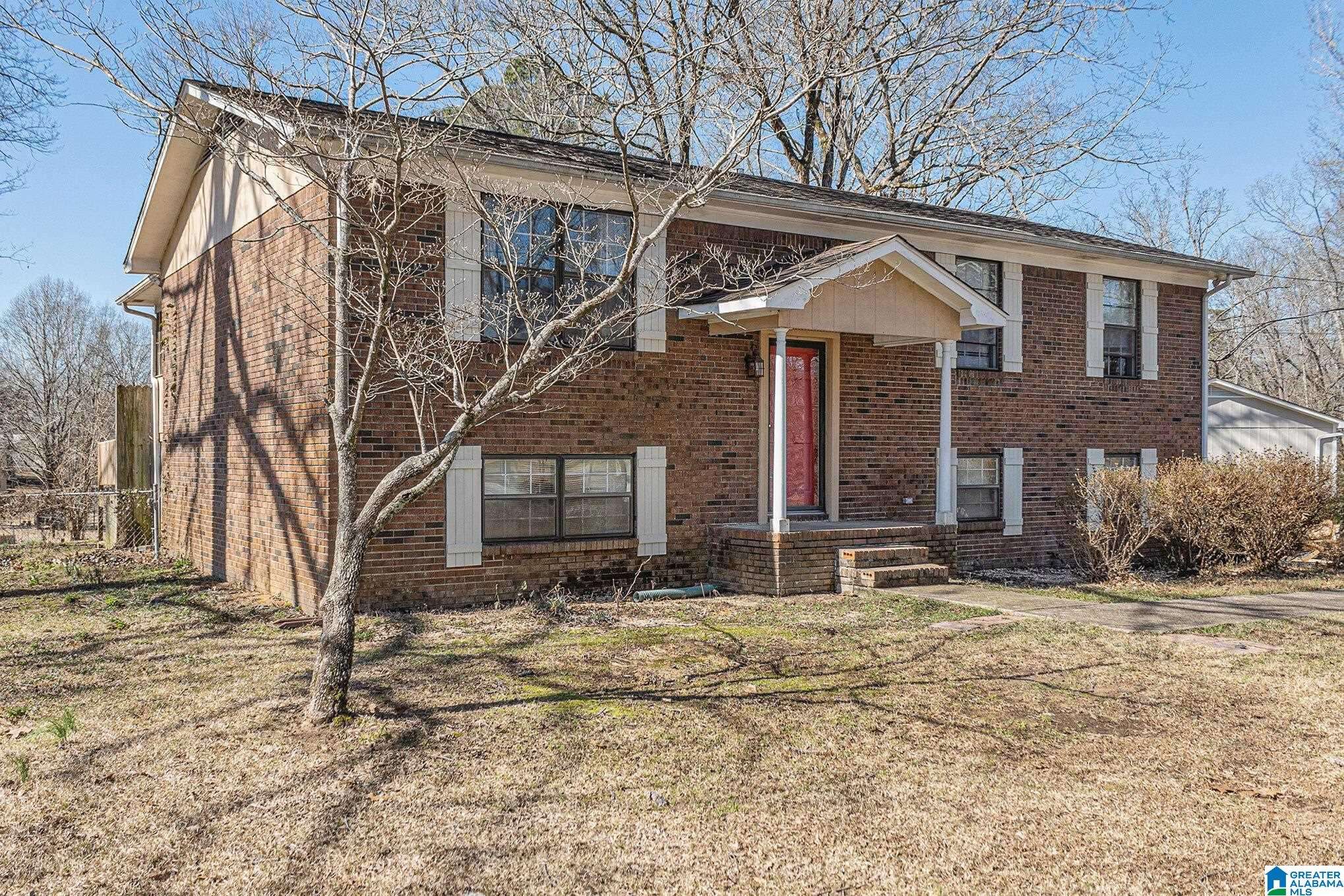 Hueytown, AL 35023,2052 EDENWOOD DRIVE