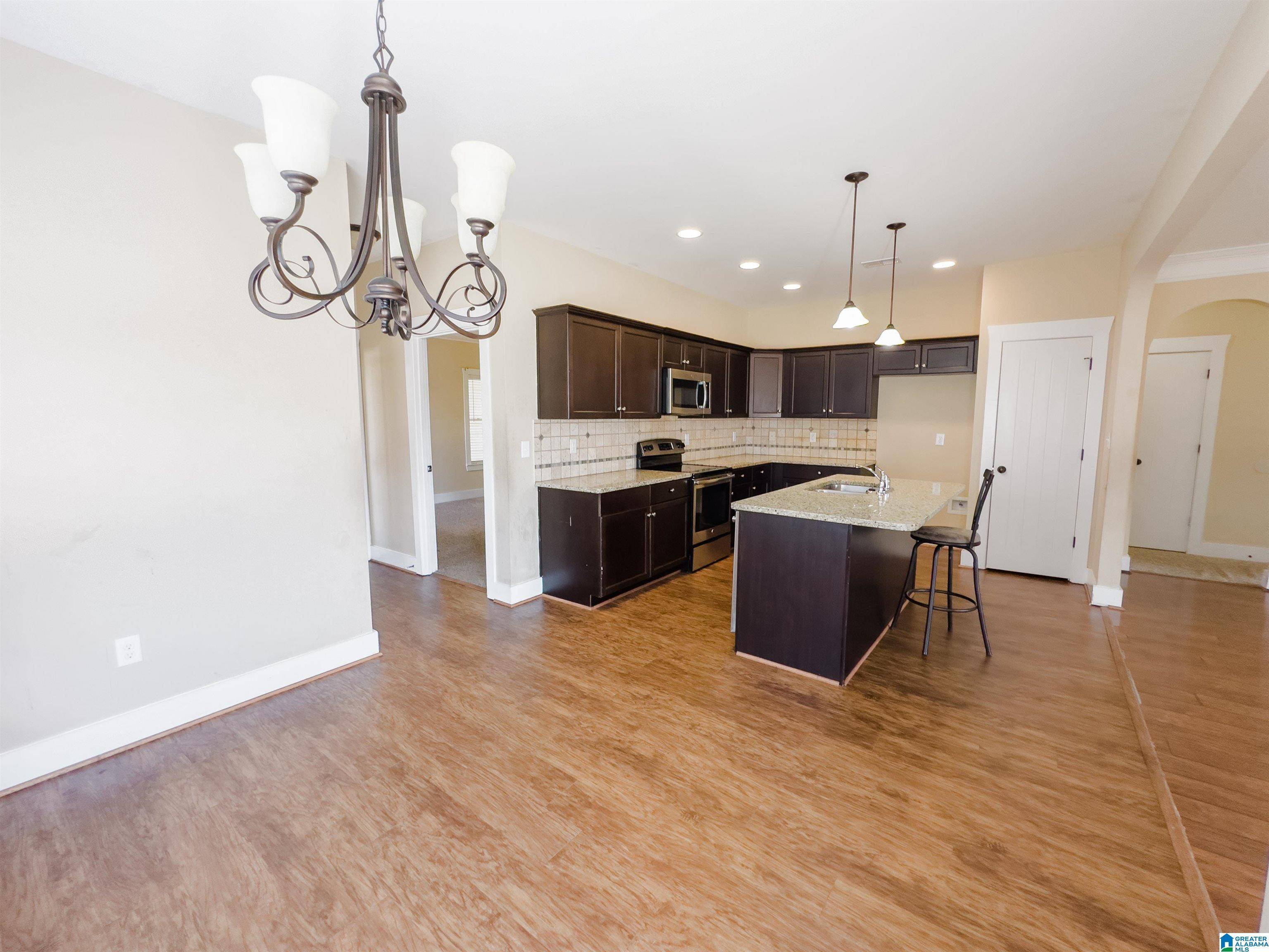 Bessemer, AL 35022,5533 TIMBER LEAF TRAIL