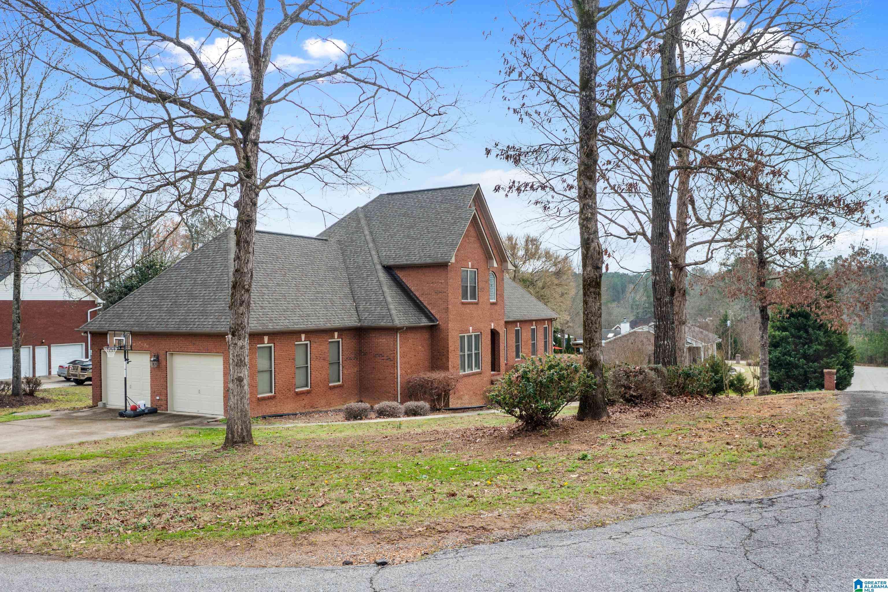 Cropwell, AL 35054,695 RIVERVIEW DRIVE