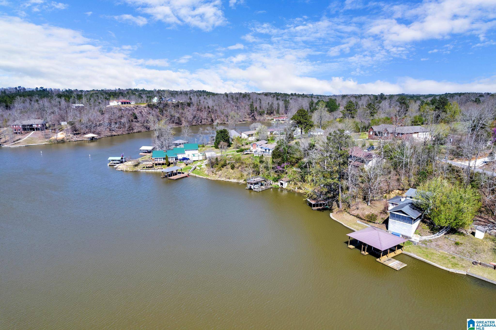 Oneonta, AL 35121,332 LAKESHORE LANE