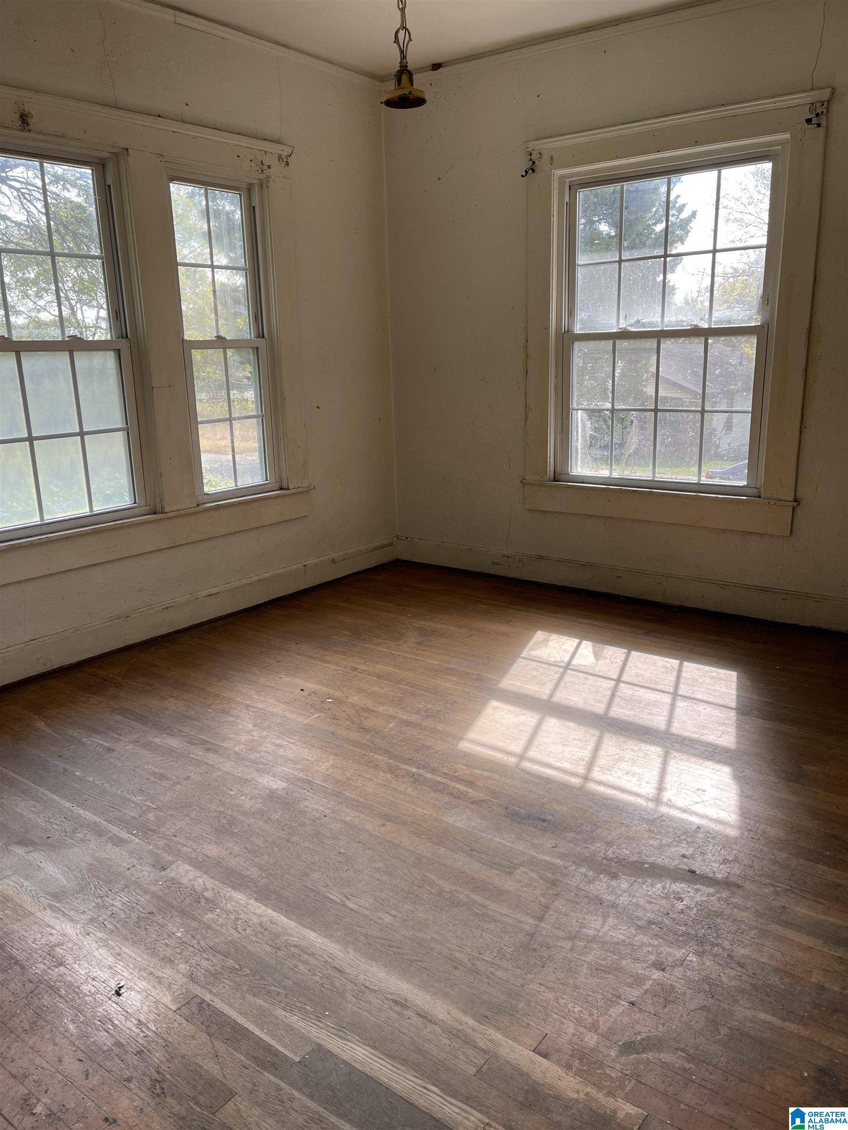 Birmingham, AL 35217,3924 N 38TH AVENUE