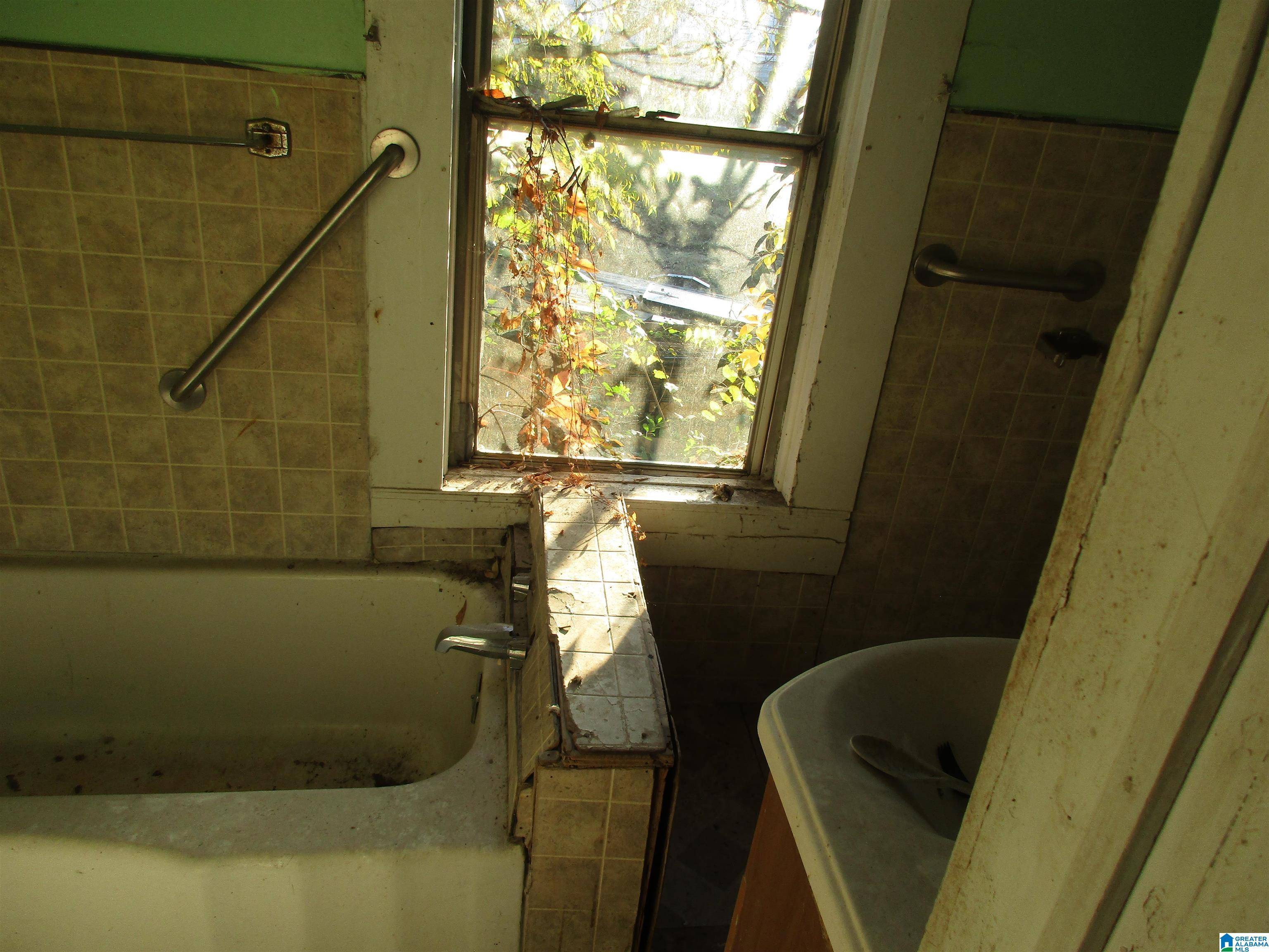 Birmingham, AL 35205,124 KAPPA AVENUE S