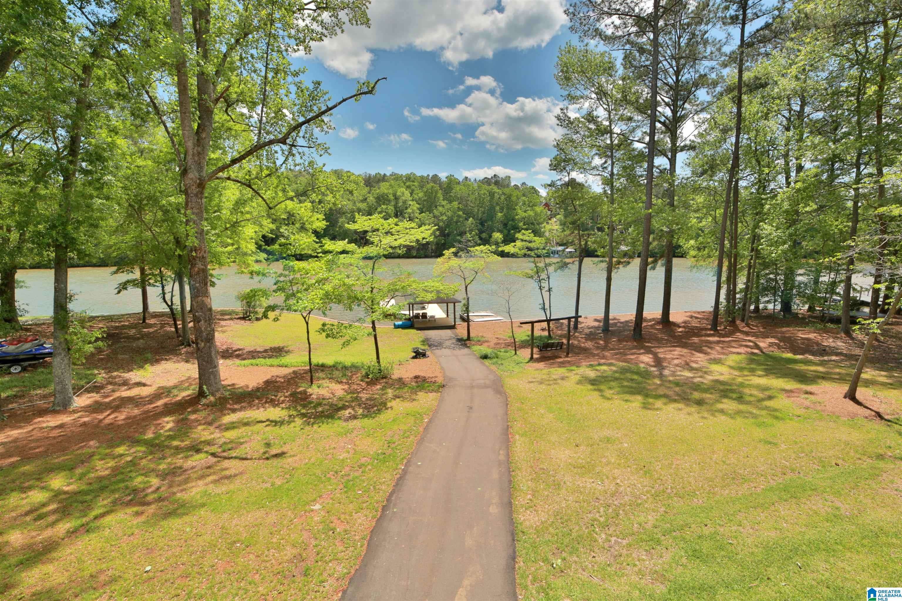 Wedowee, AL 36278,196 CEDAR COVE DRIVE