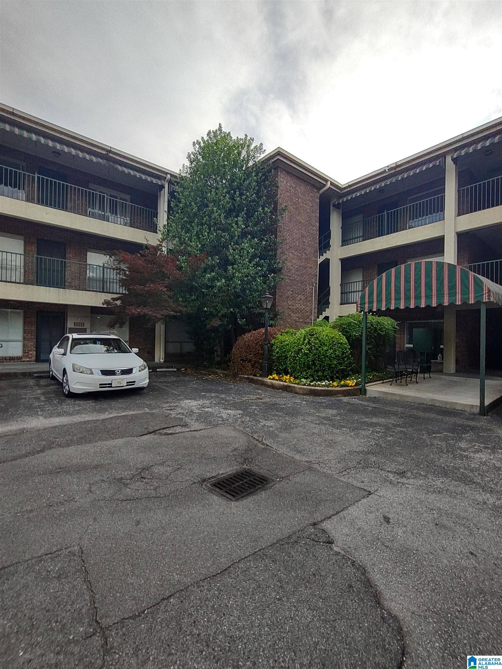 Birmingham, AL 35205,55 S HANOVER CIRCLE #203