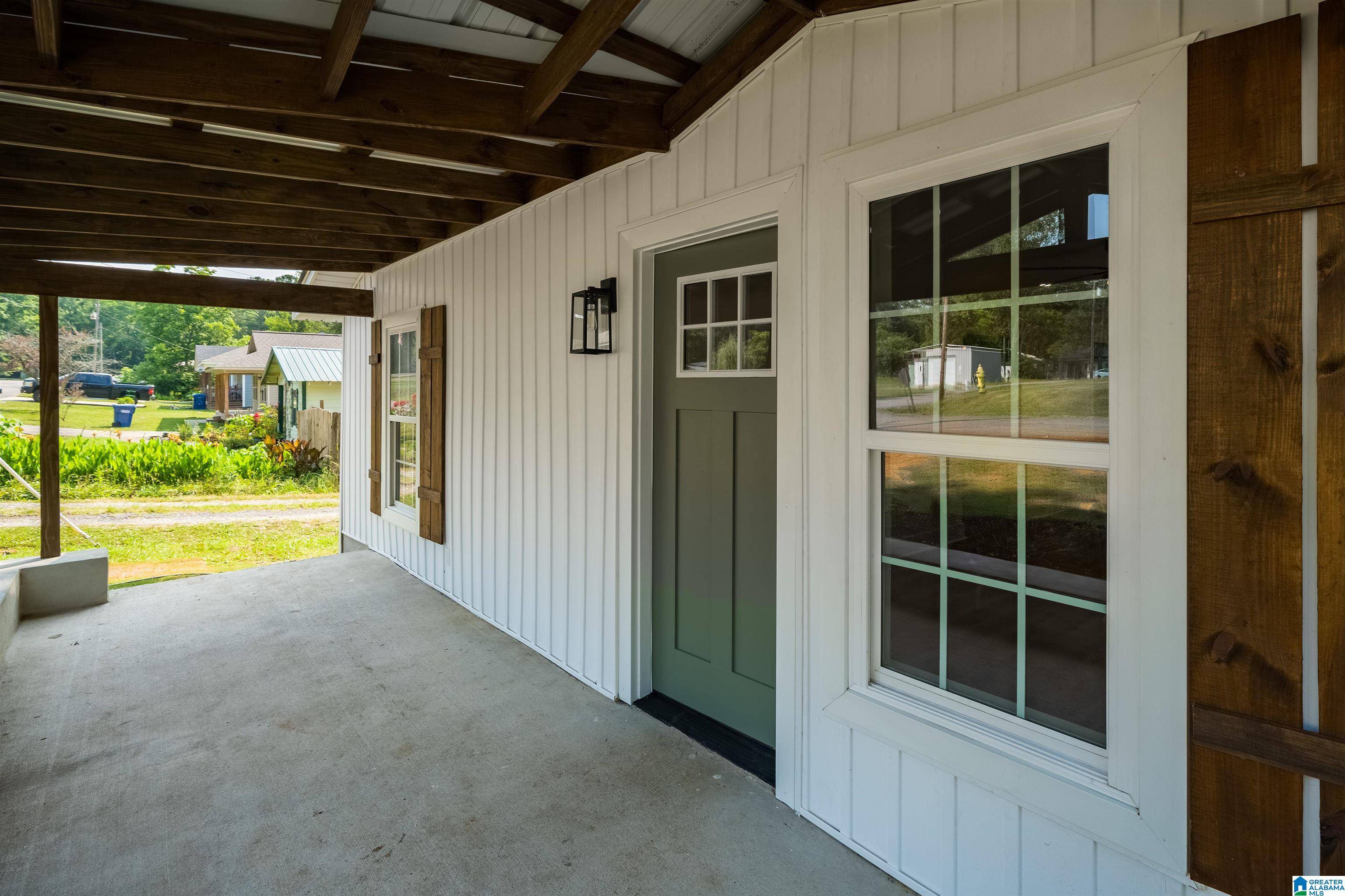 Pell City, AL 35125,3121 6TH AVENUE