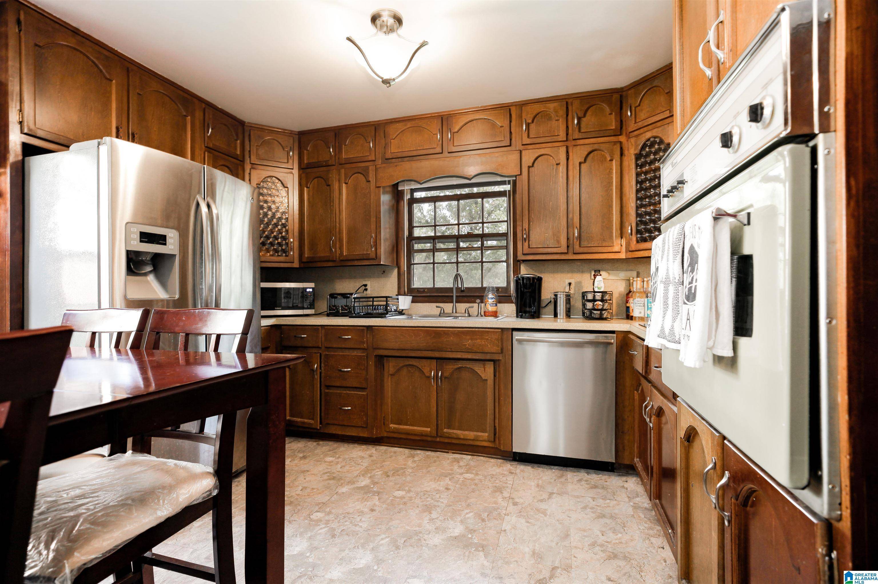 Birmingham, AL 35235,1421 OAK TERRACE
