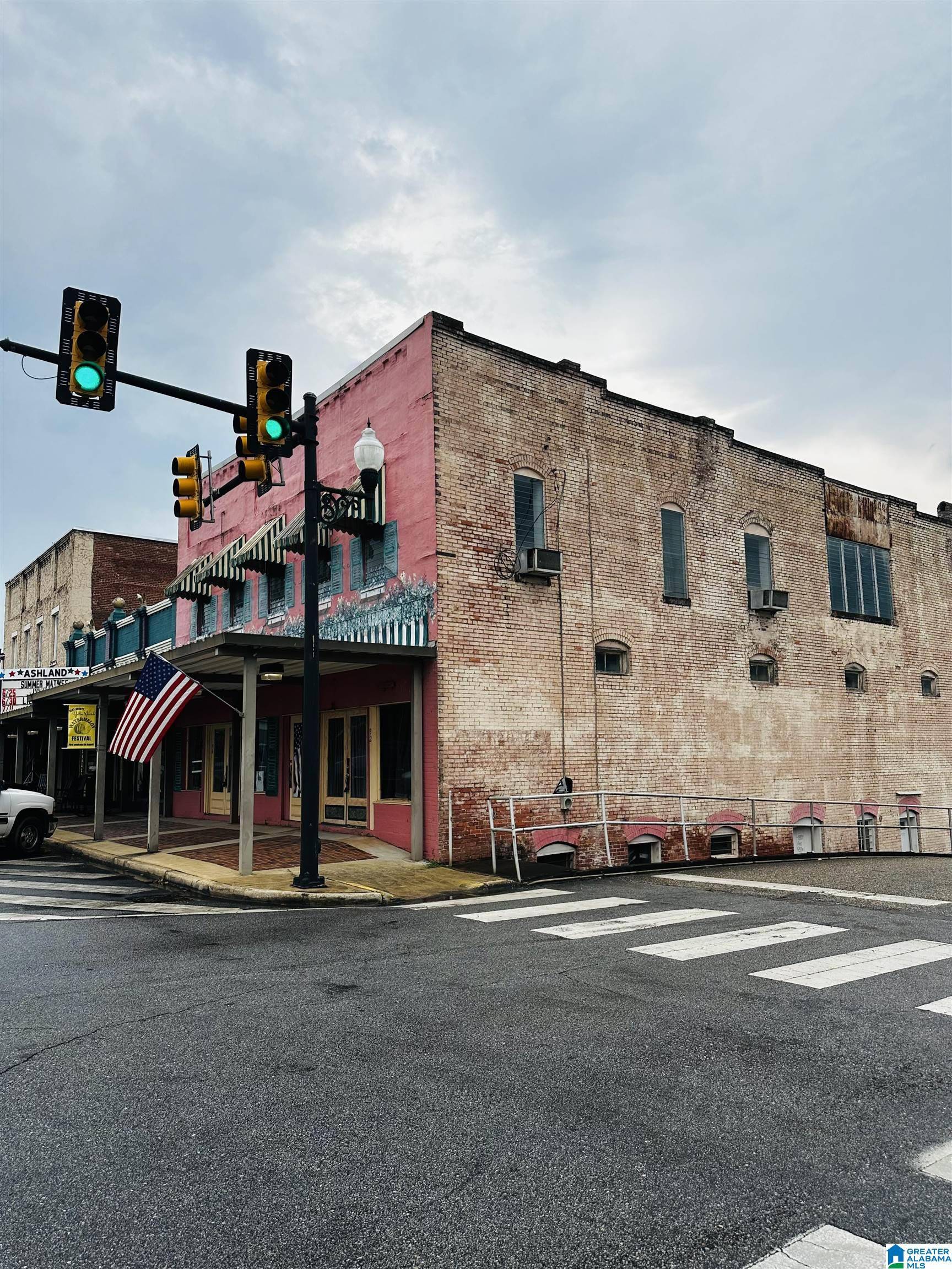 Ashland, AL 36251,90 COURT SQUARE