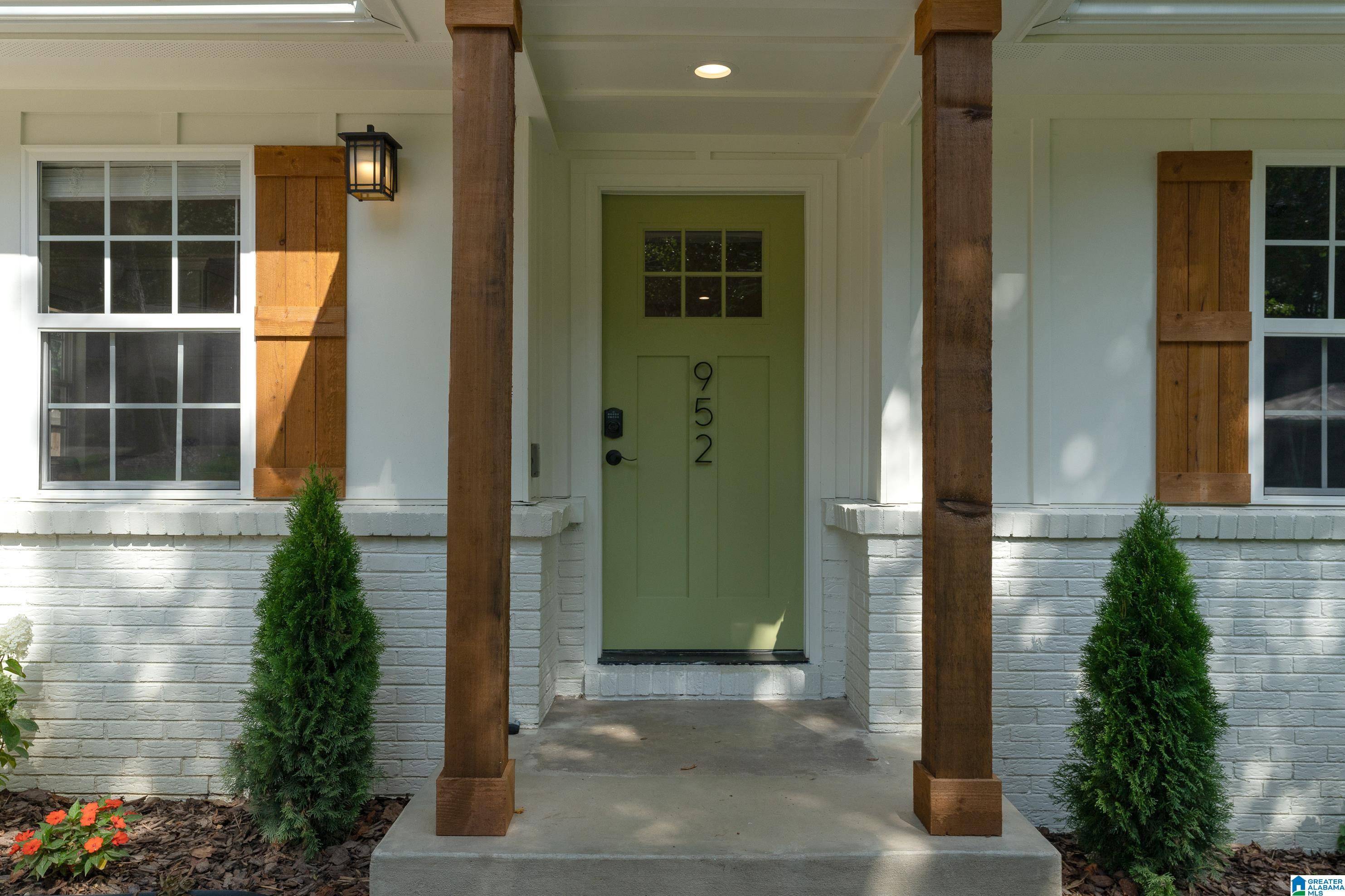 Homewood, AL 35209,952 OAK GROVE ROAD