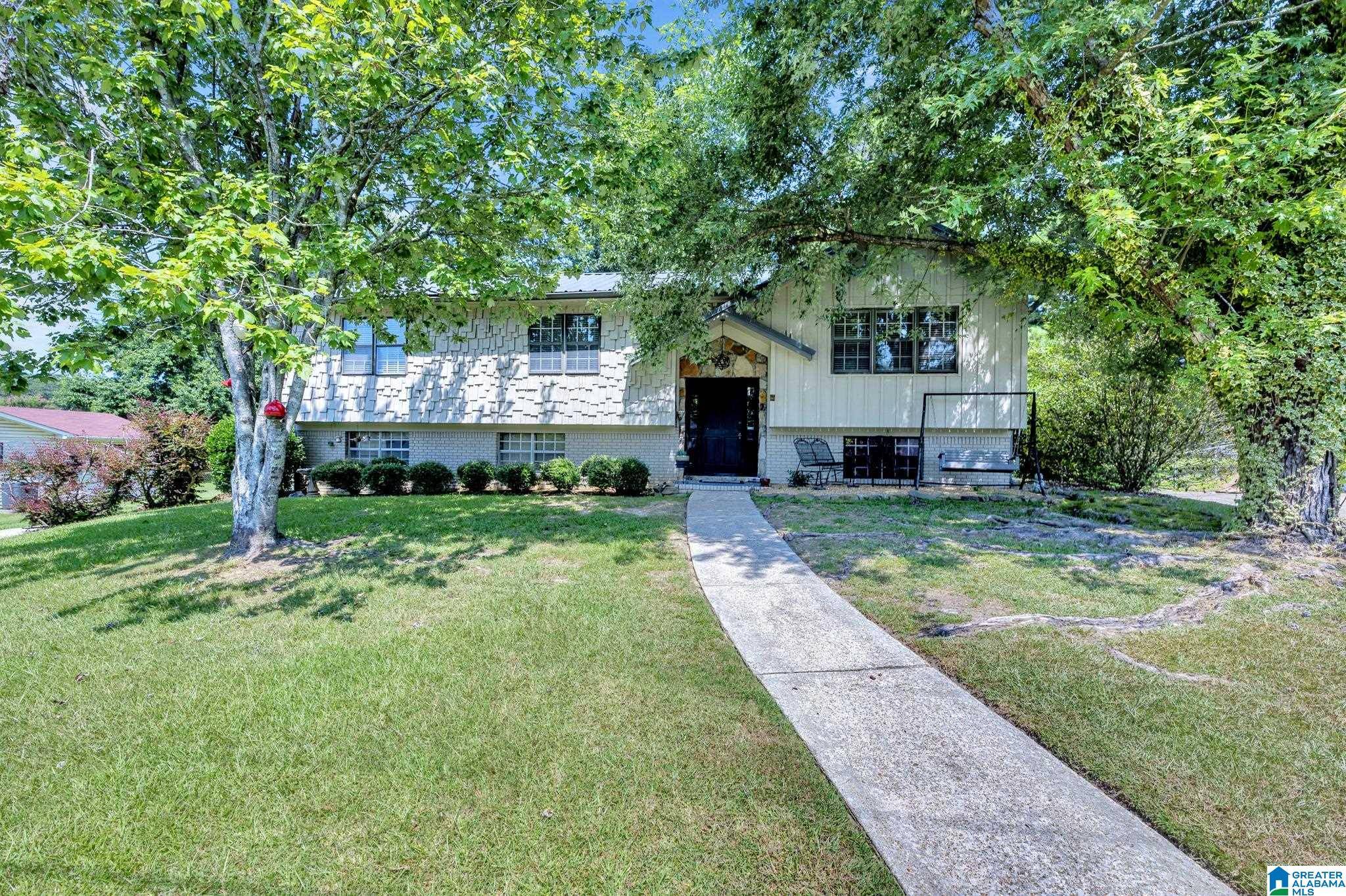 Dora, AL 35062,7518 CRESVIEW LANE