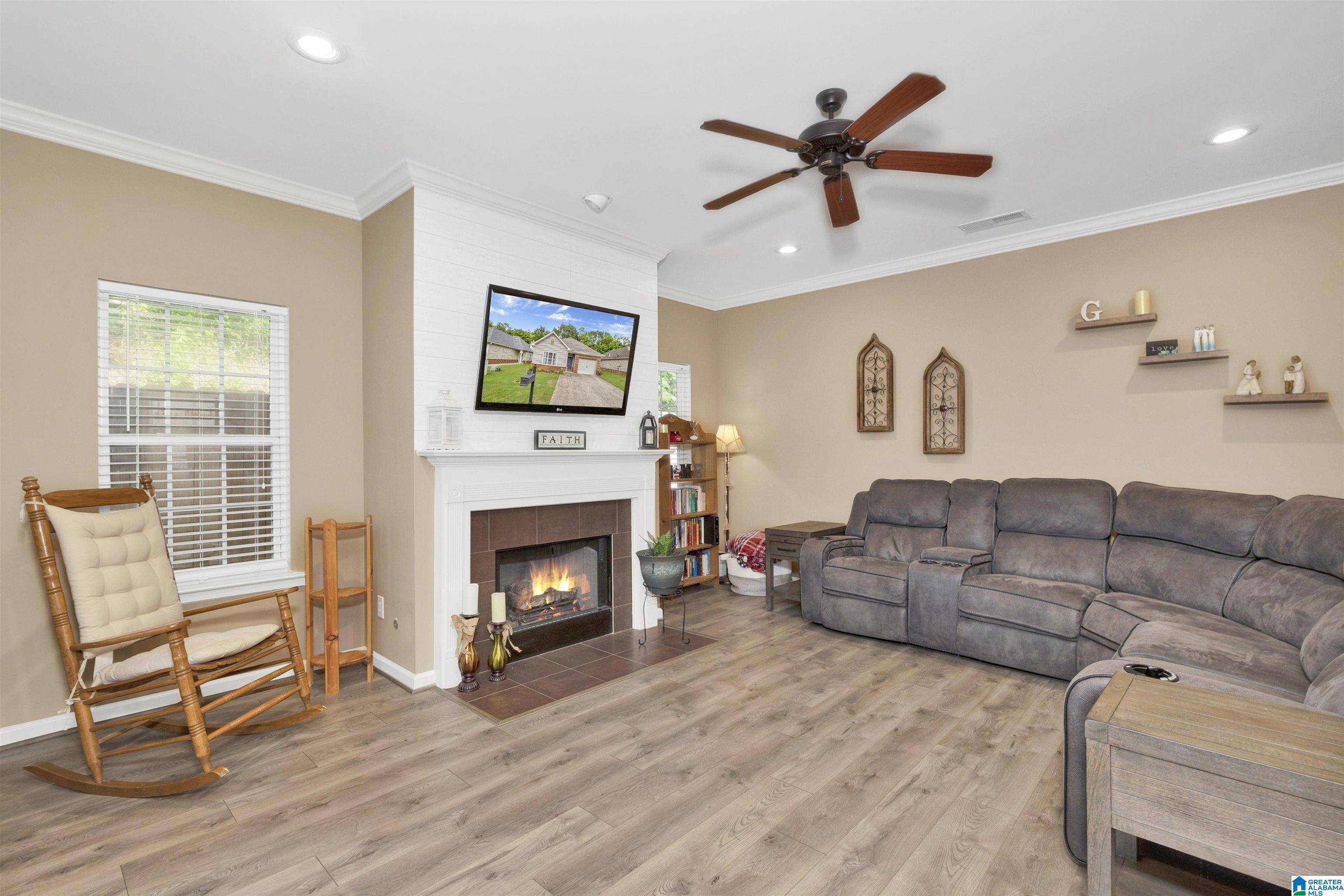 Pelham, AL 35124,430 HOLLAND LAKES DRIVE