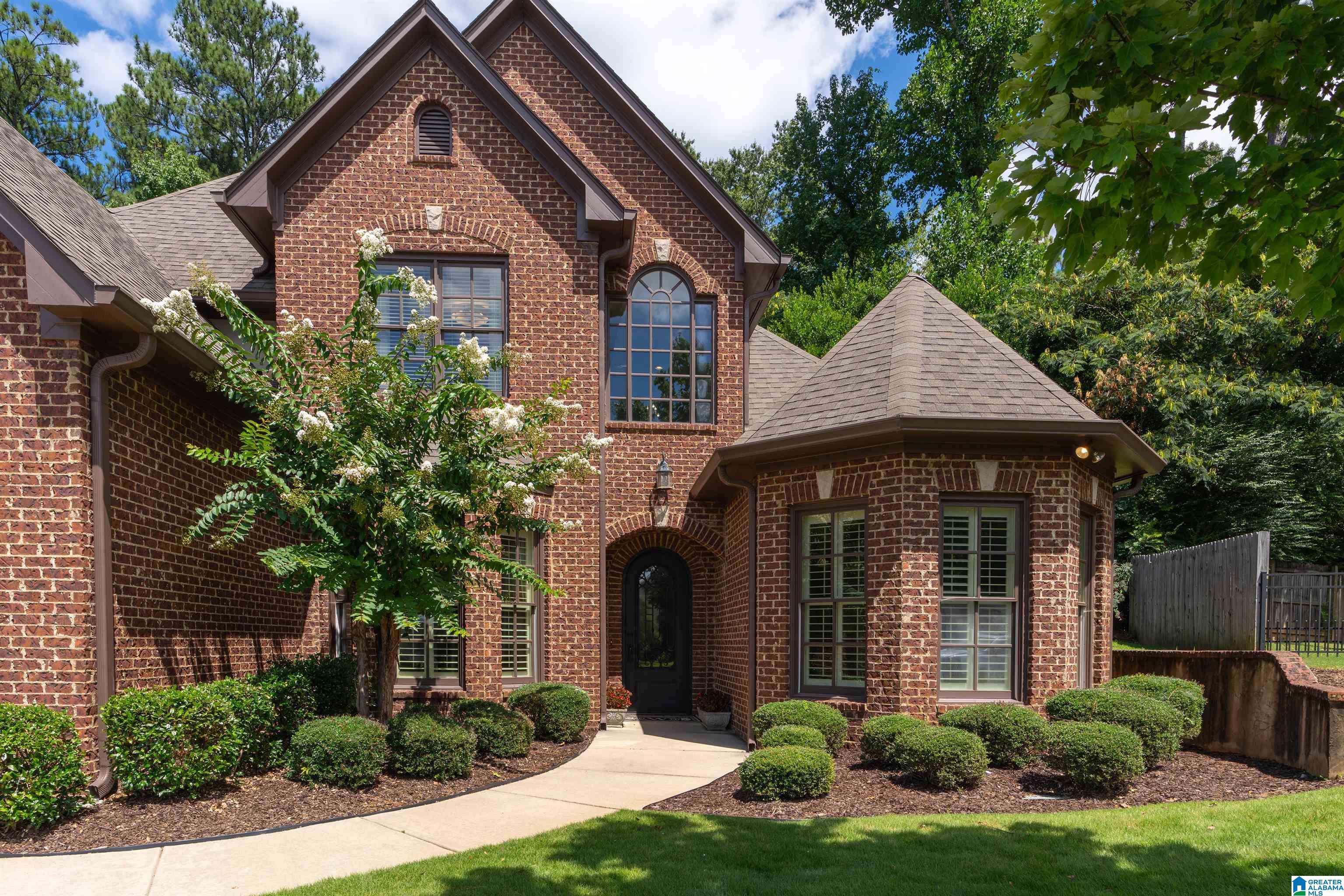 Vestavia Hills, AL 35216,2617 COBBLE HILL WAY