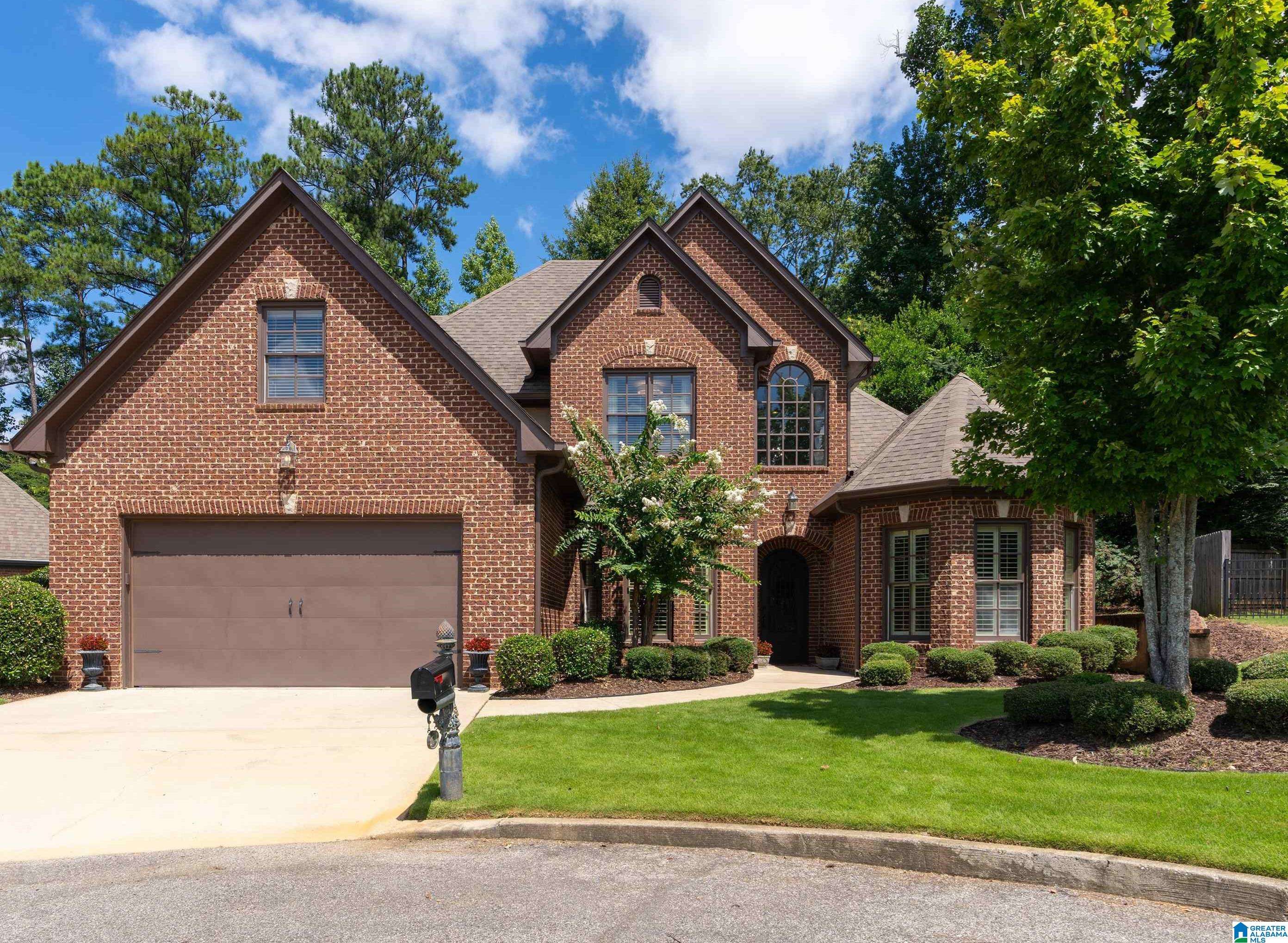 Vestavia Hills, AL 35216,2617 COBBLE HILL WAY