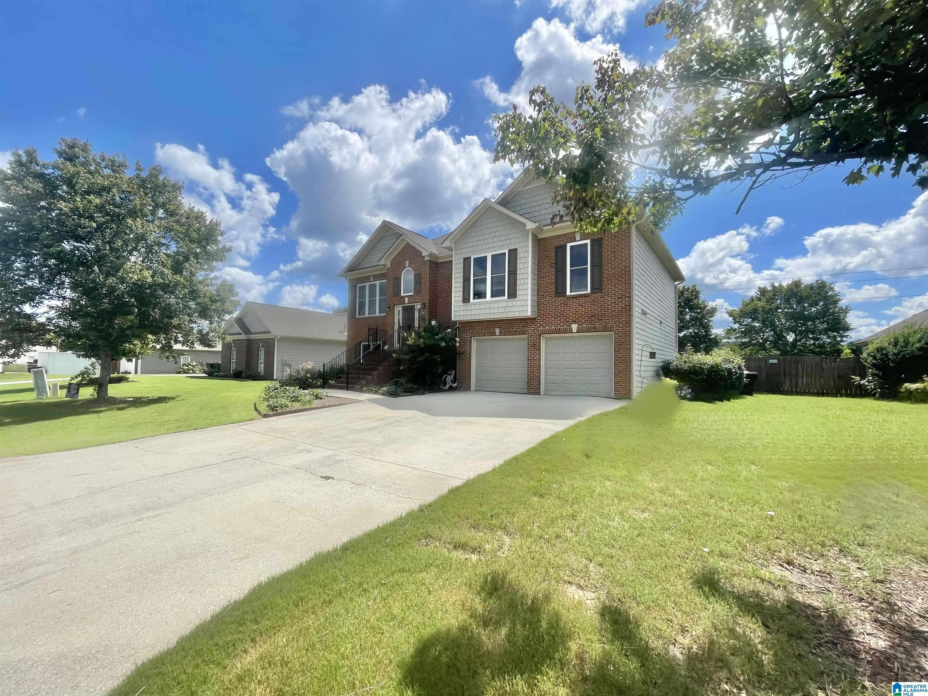 Pelham, AL 35124,209 HEATHER RIDGE CIRCLE