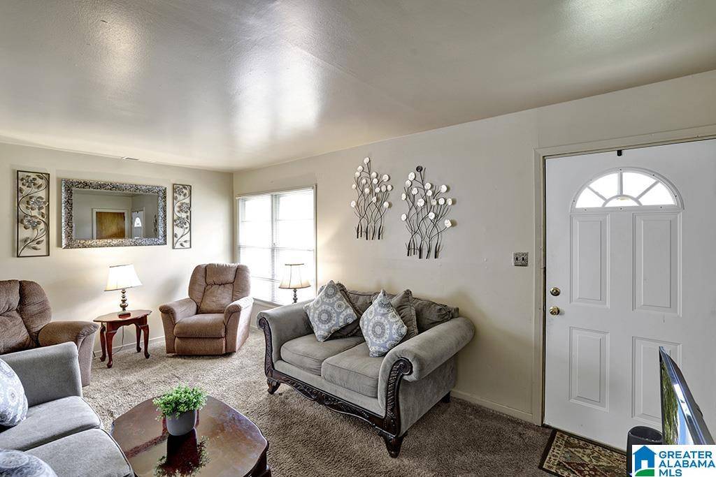 Midfield, AL 35228,532 VIOLET STREET