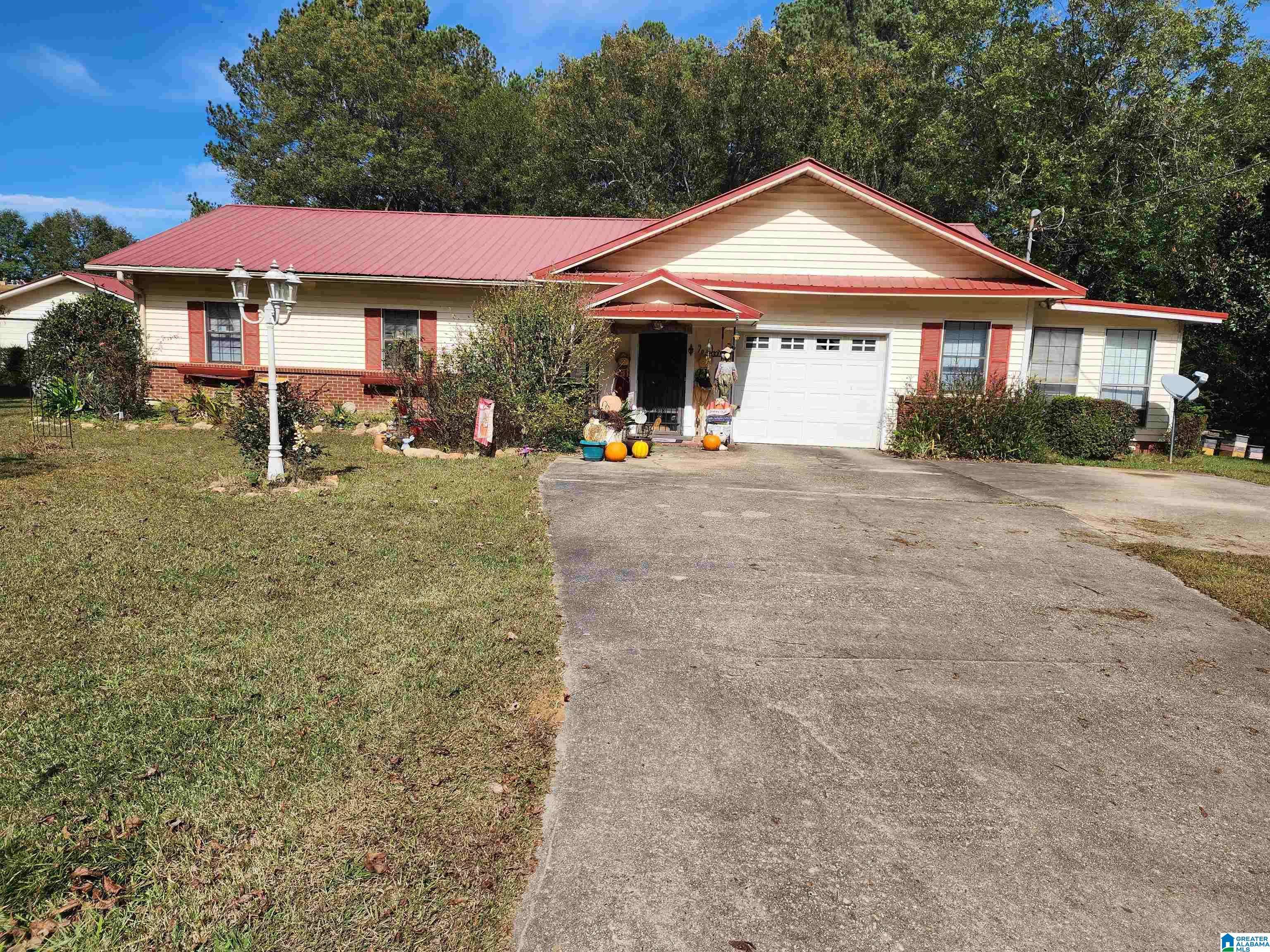 Roanoke, AL 36274,745 COUNTY ROAD 131