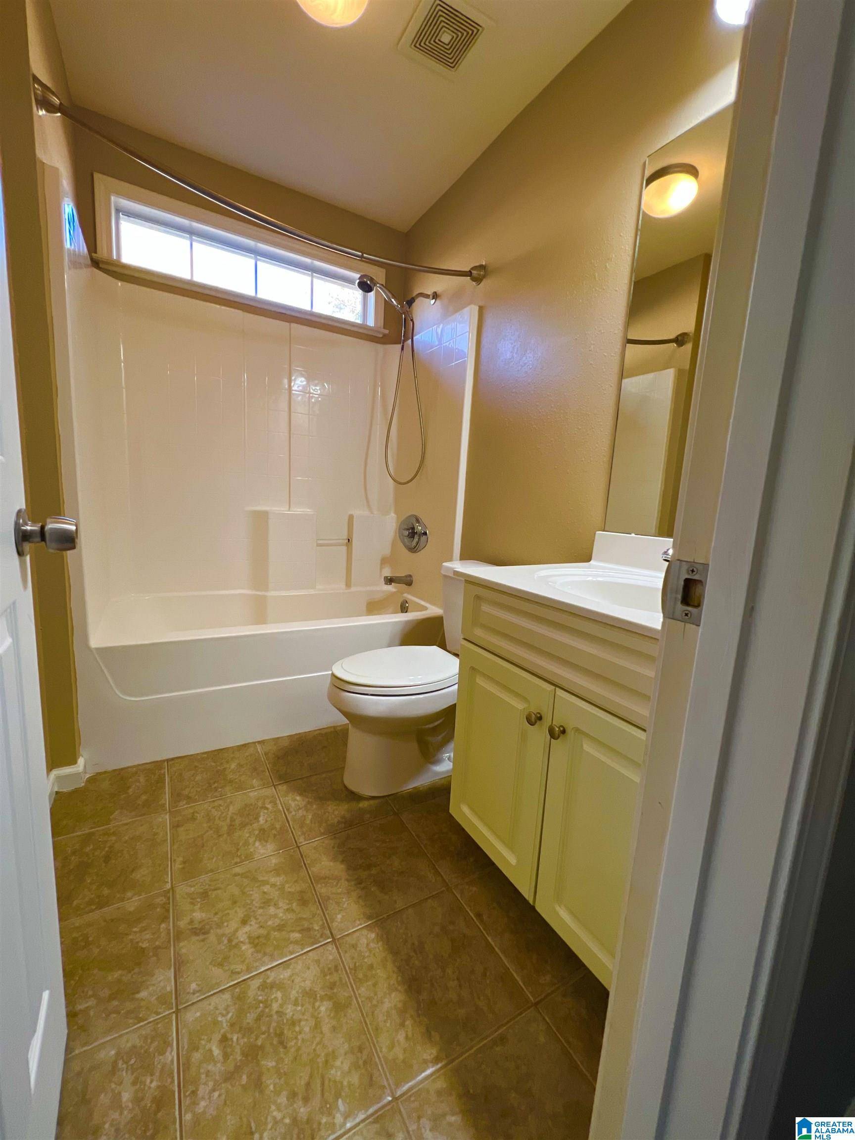Maylene, AL 35114,152 CHINABERRY LANE