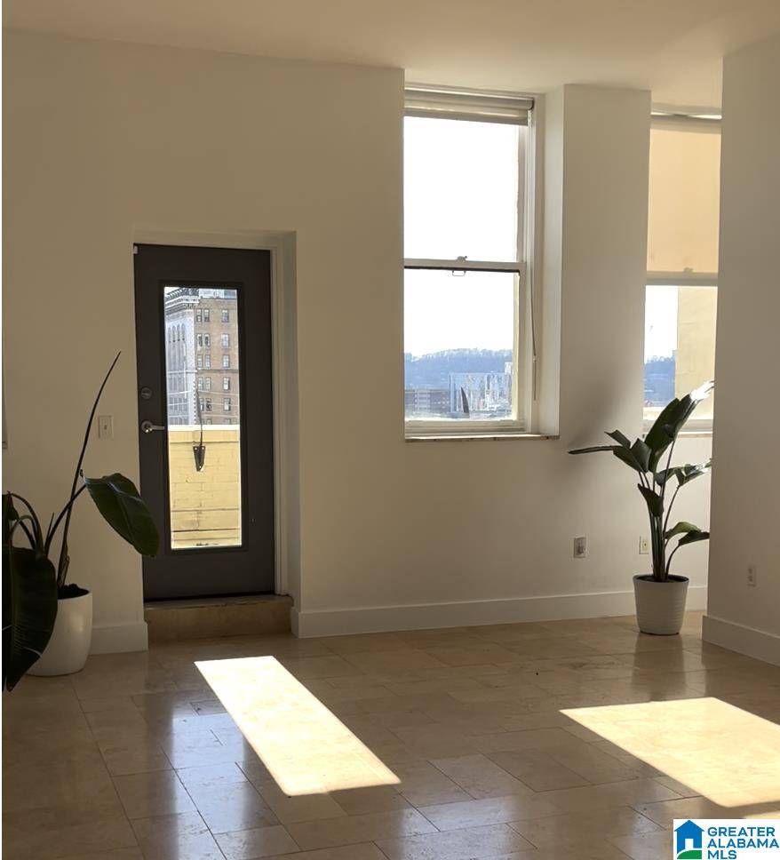 Birmingham, AL 35203,2008 3RD AVENUE N #15B