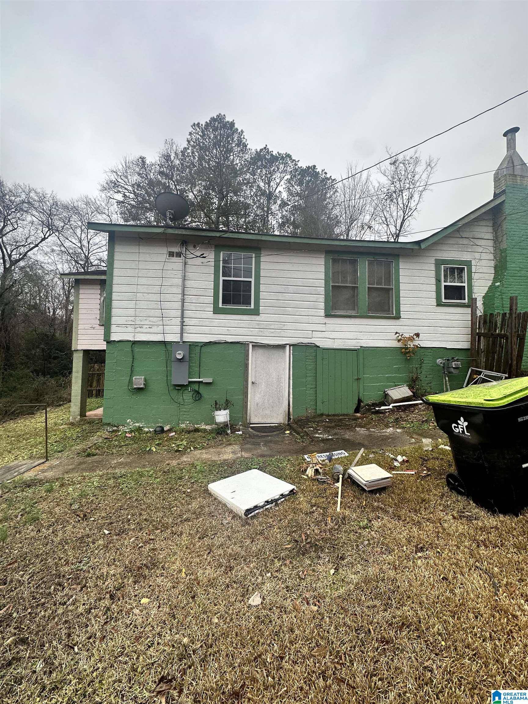 Sylacauga, AL 35150,704 FINLEY AVENUE