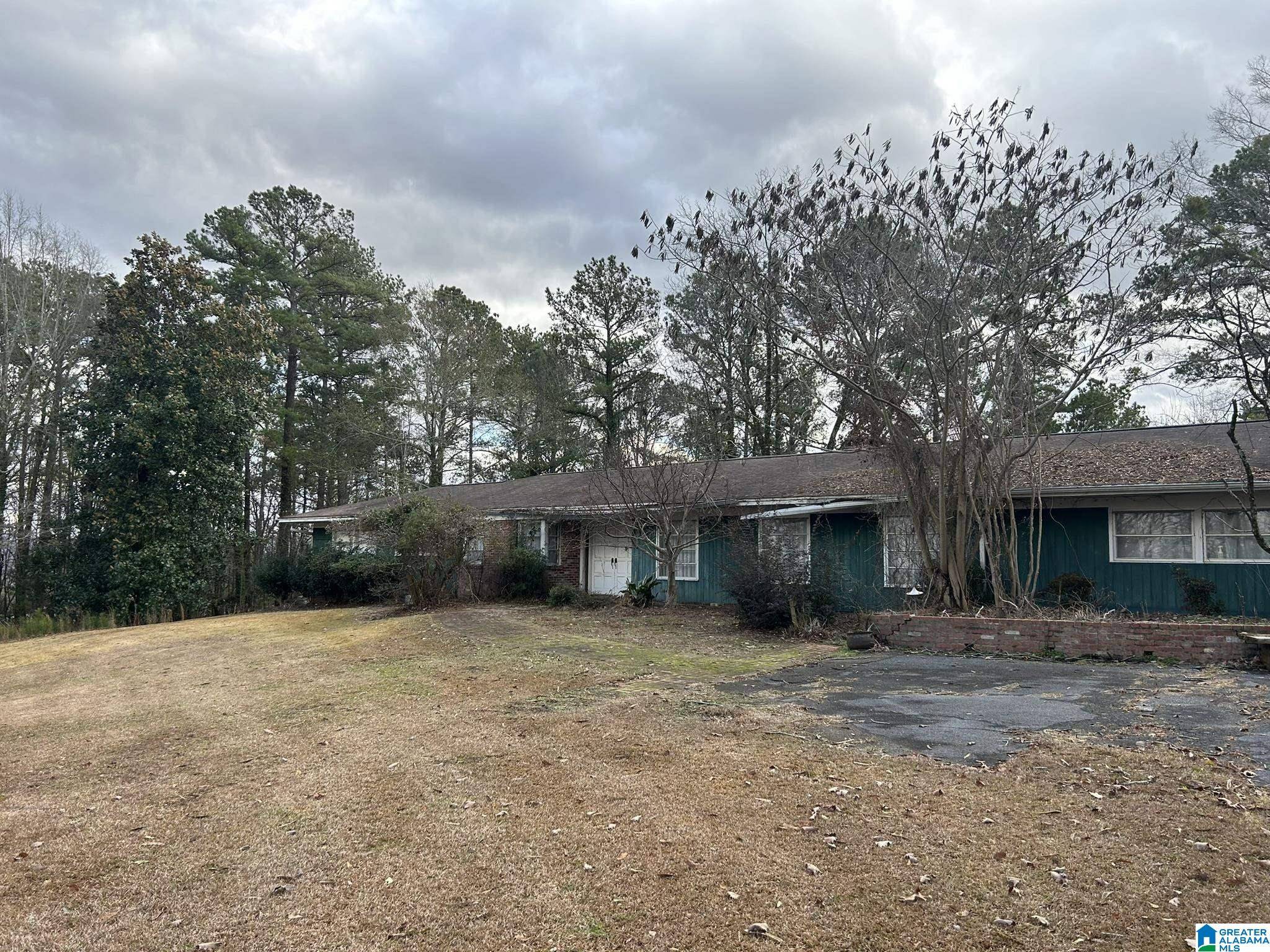 Sylacauga, AL 35150,5 HILLTOP ROAD