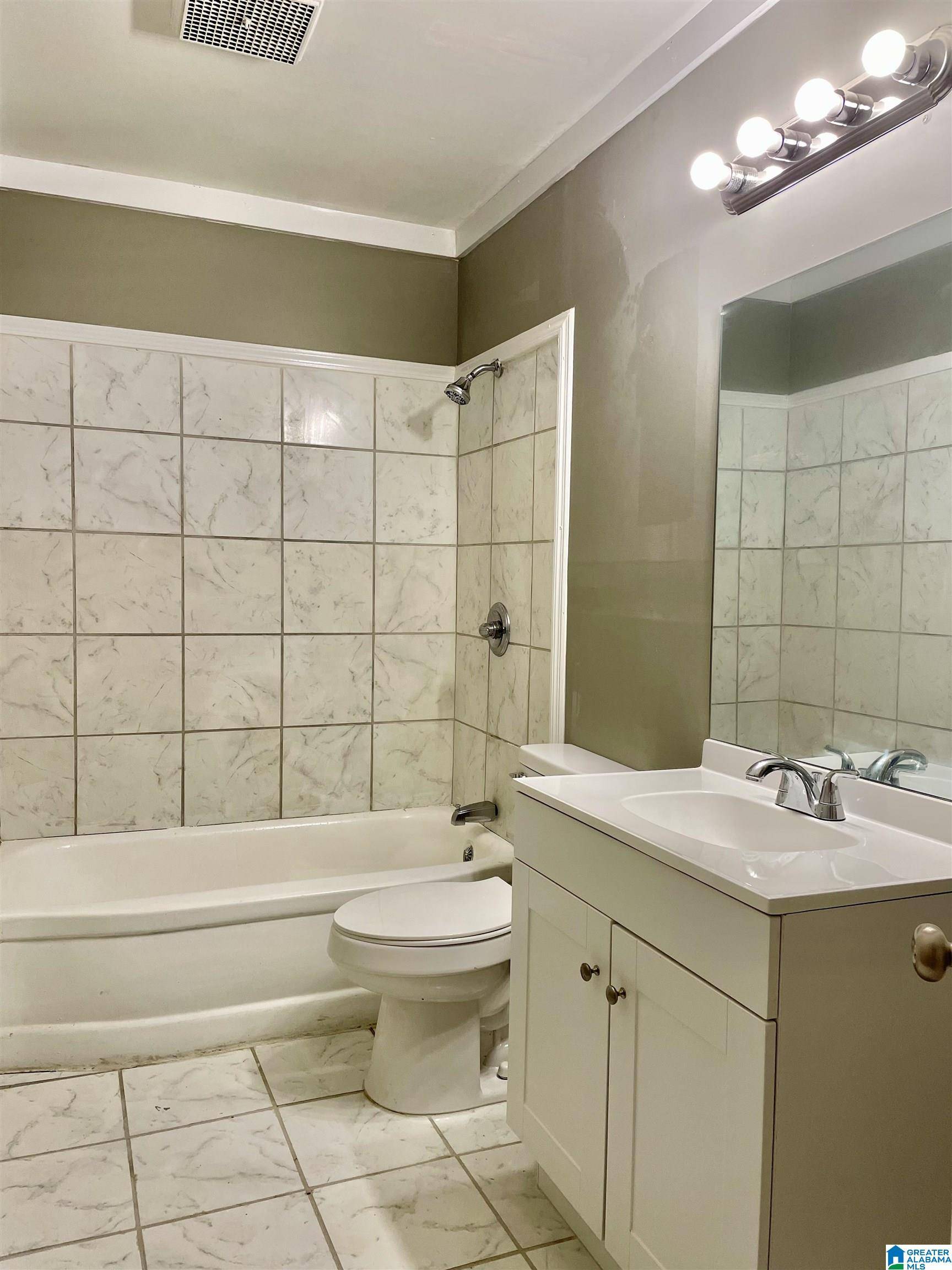 Tarrant, AL 35217,2009 DAY AVENUE