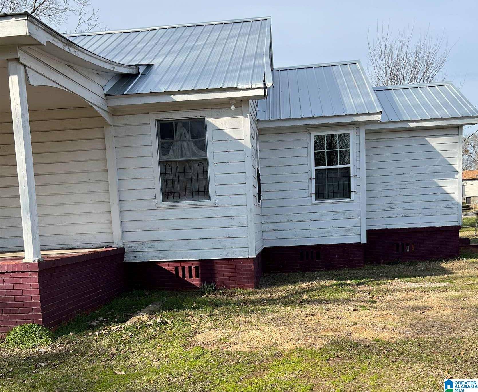 Bessemer, AL 35022,483 FLINT HILL ROAD