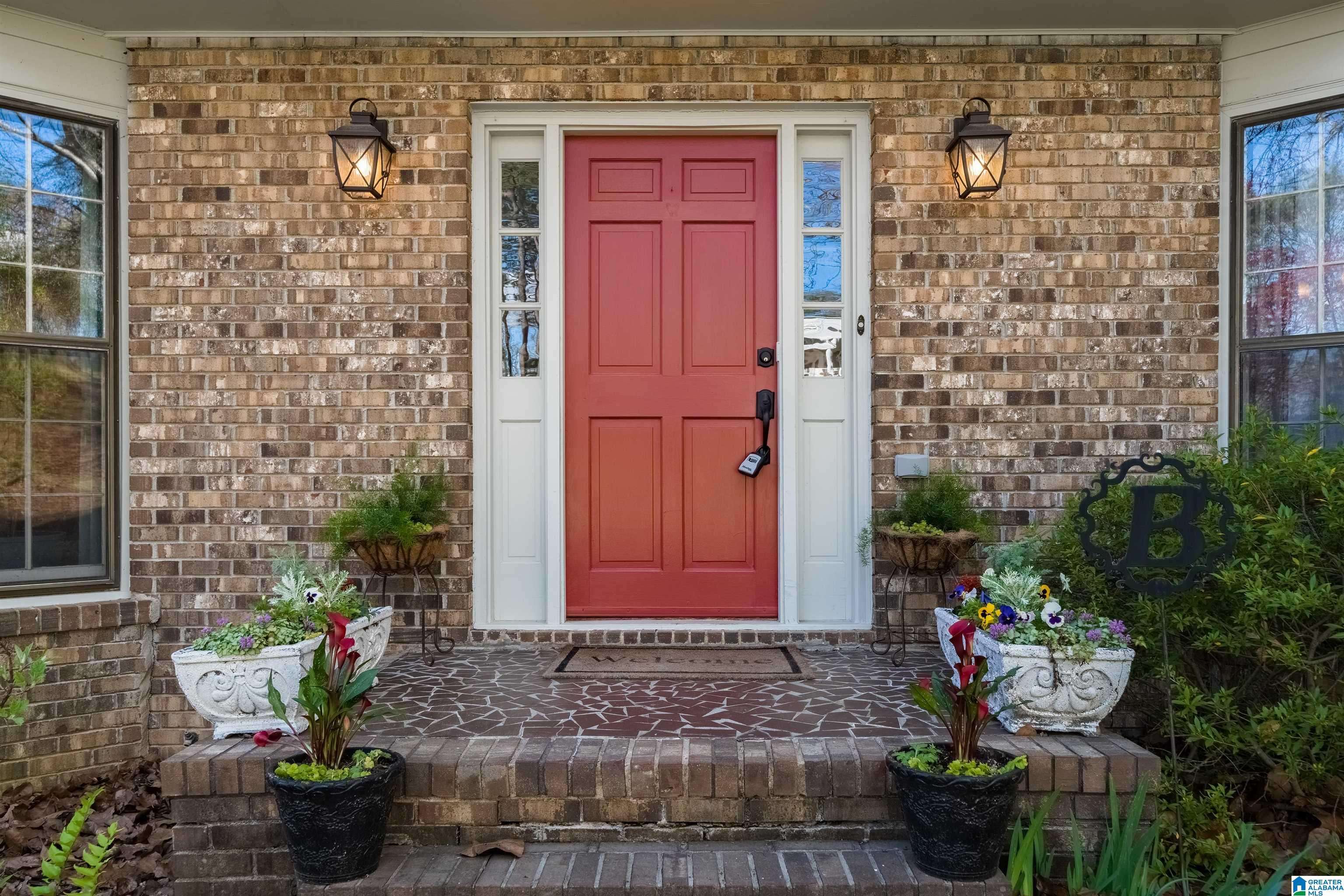 Birmingham, AL 35242,4906 MEADOW BROOK WAY