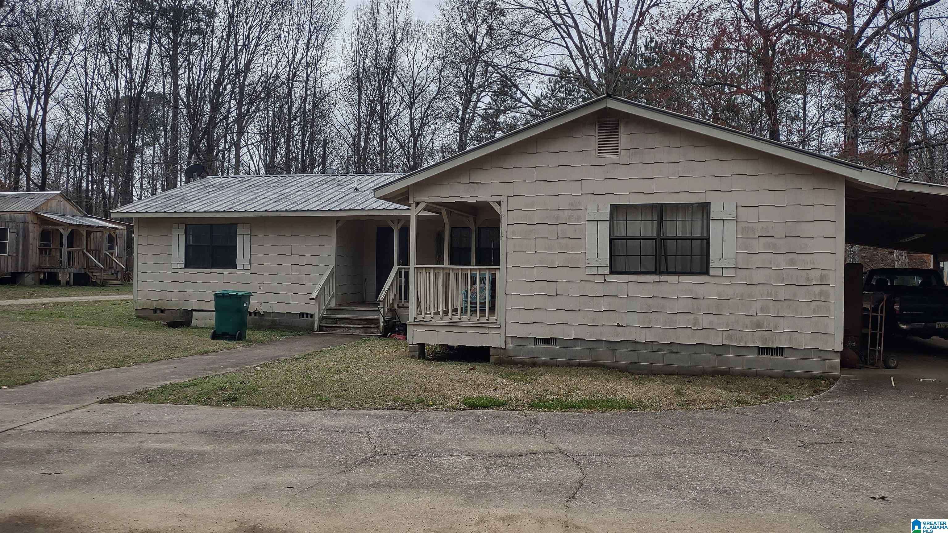 West Blocton, AL 35184,11058 HICKMAN CHAPEL ROAD