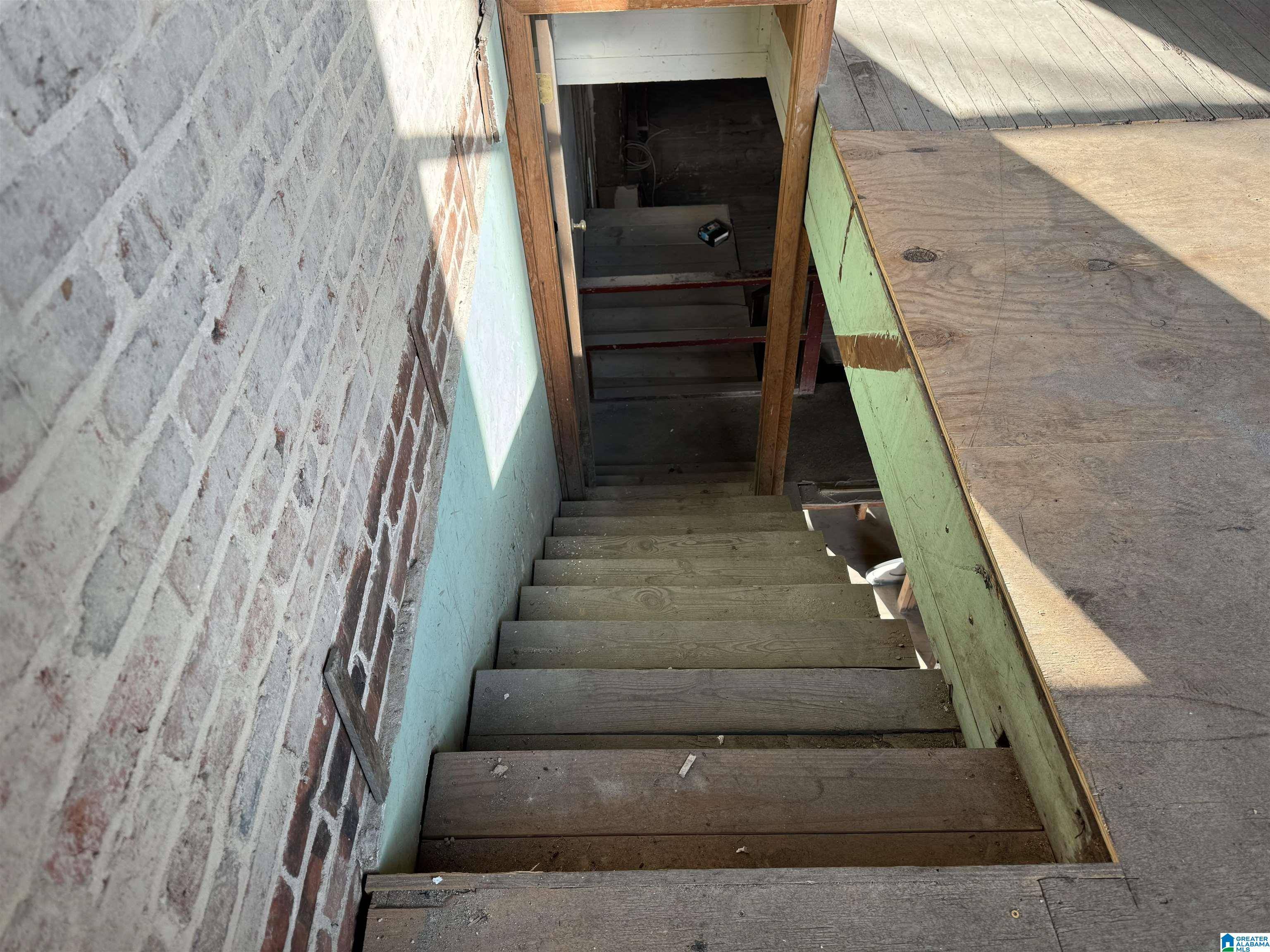 Anniston, AL 36201,1010 NOBLE STREET